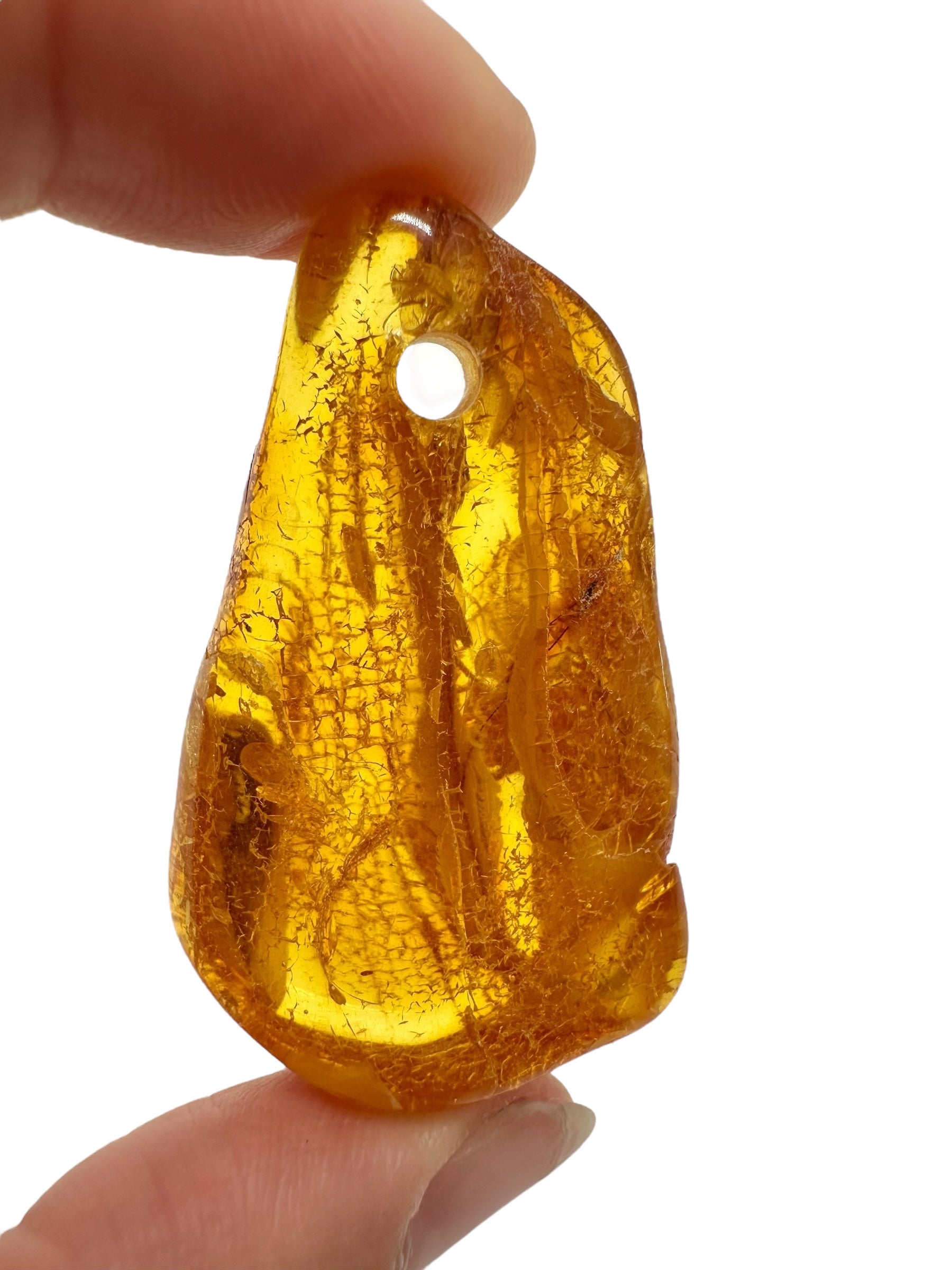 Amber with a drilled hole for hanging 9,1g – Lithuania - JND105