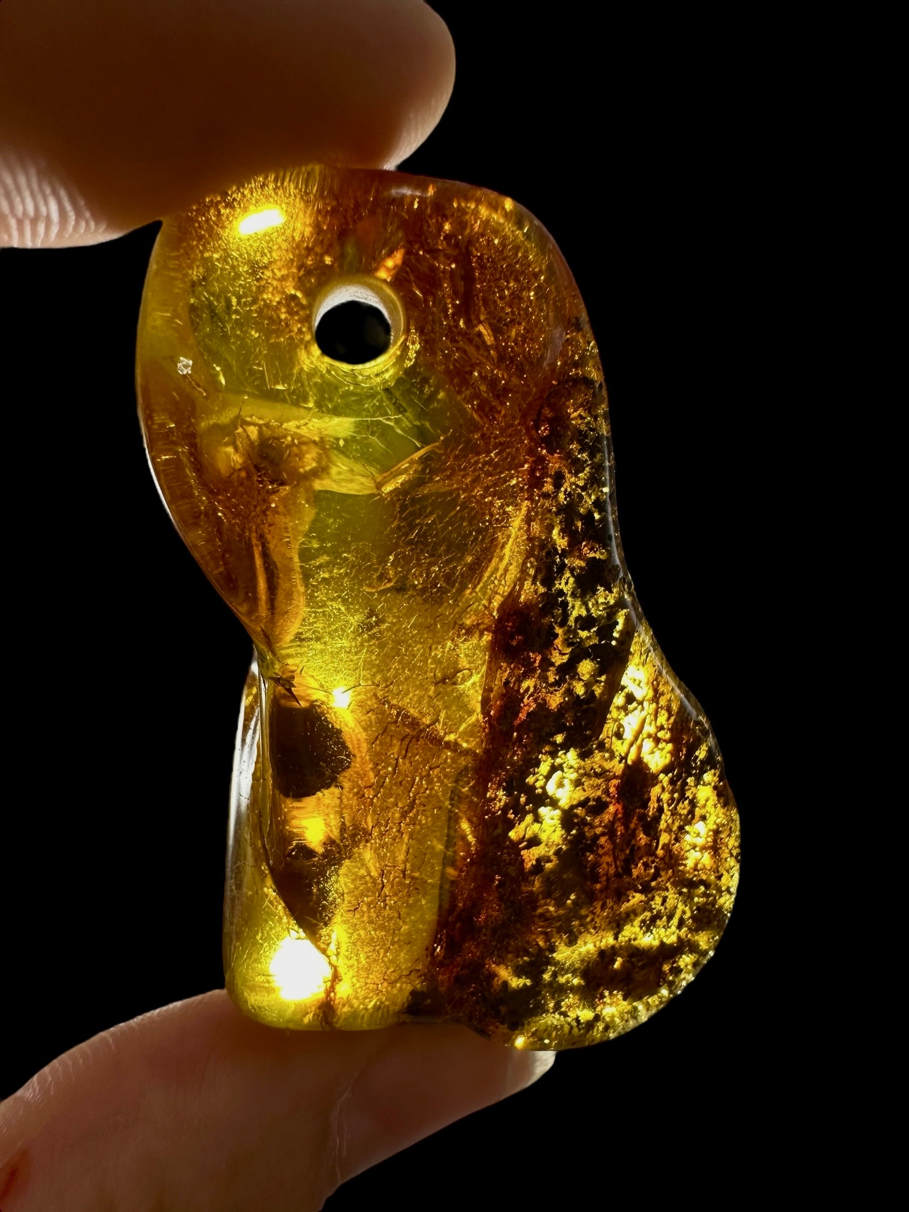 Amber with a drilled hole for hanging 10g – Lithuania - JND106
