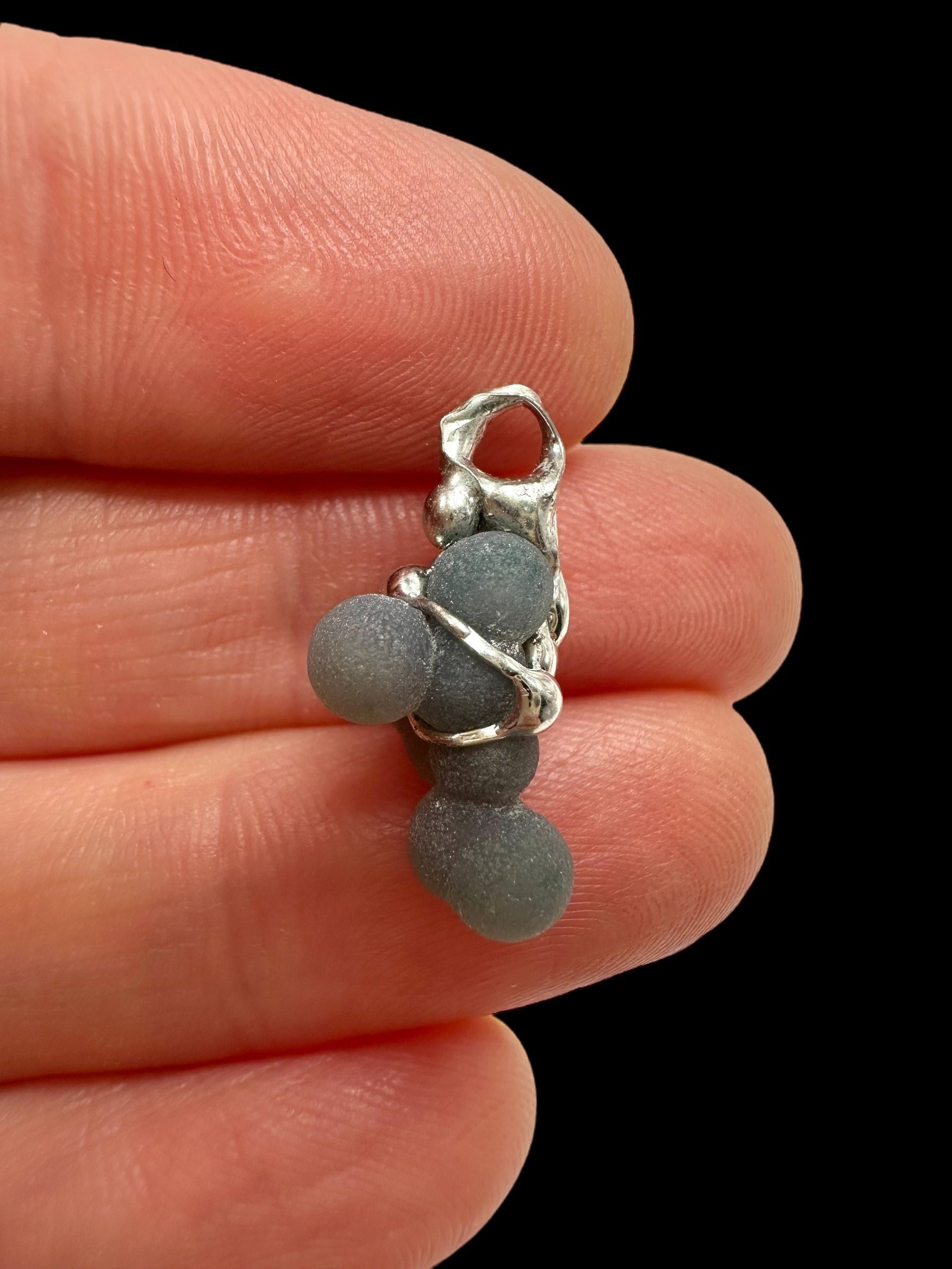 Grape chalcedony pendant - P/HCH98