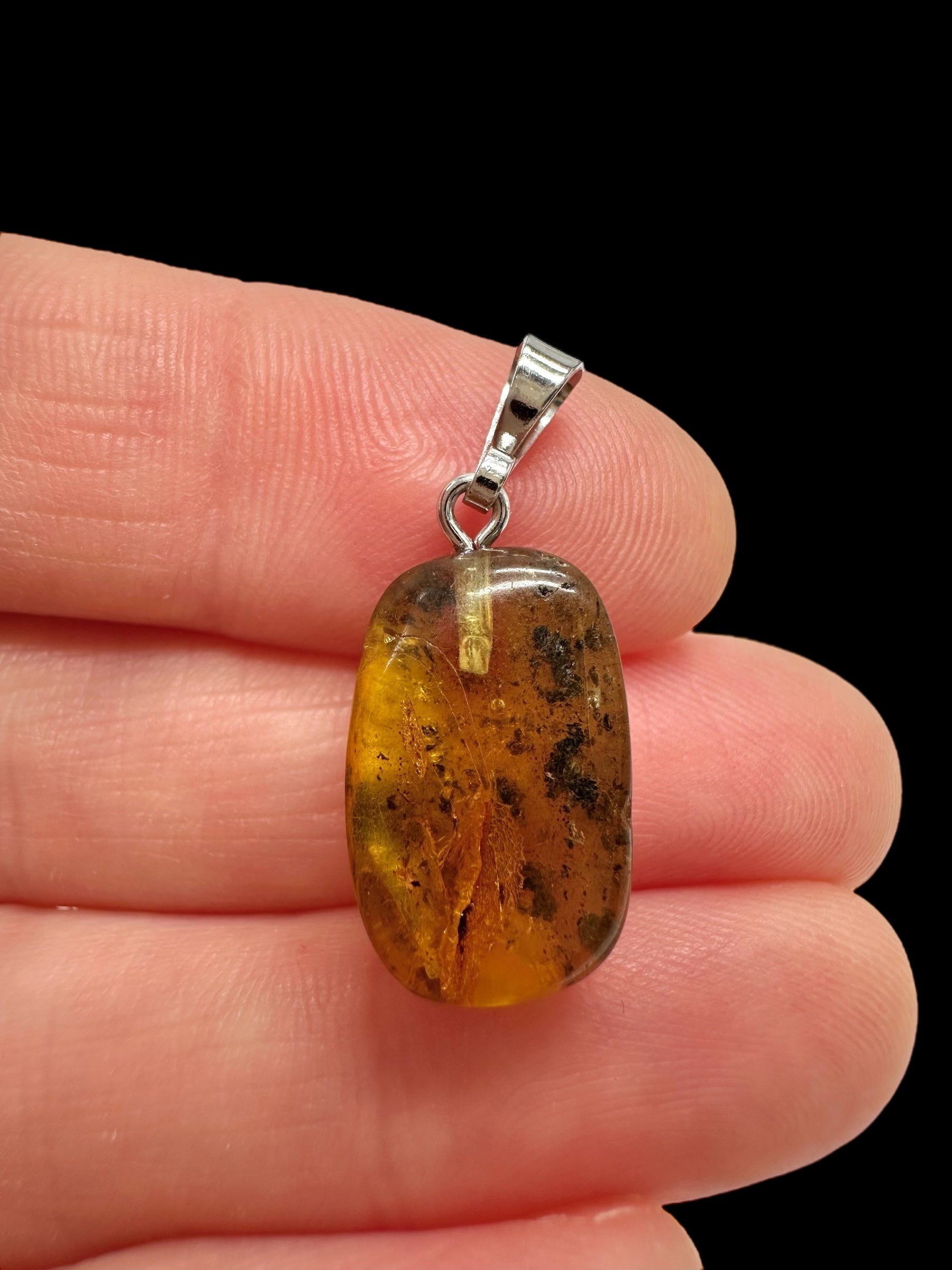Amber pendant - P/JN038