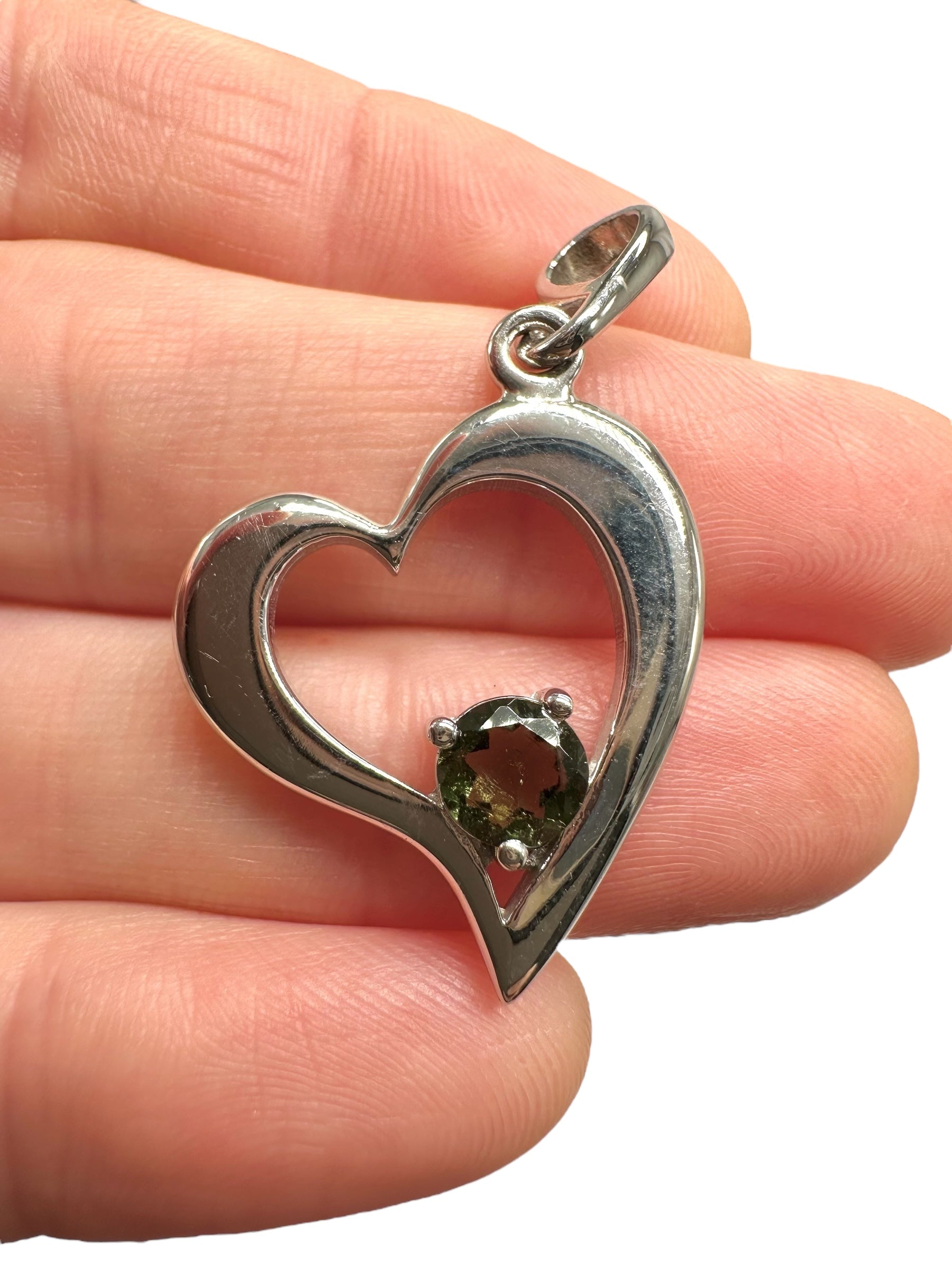 Silver heart-shaped pendant with faceted moldavite - SP/V682