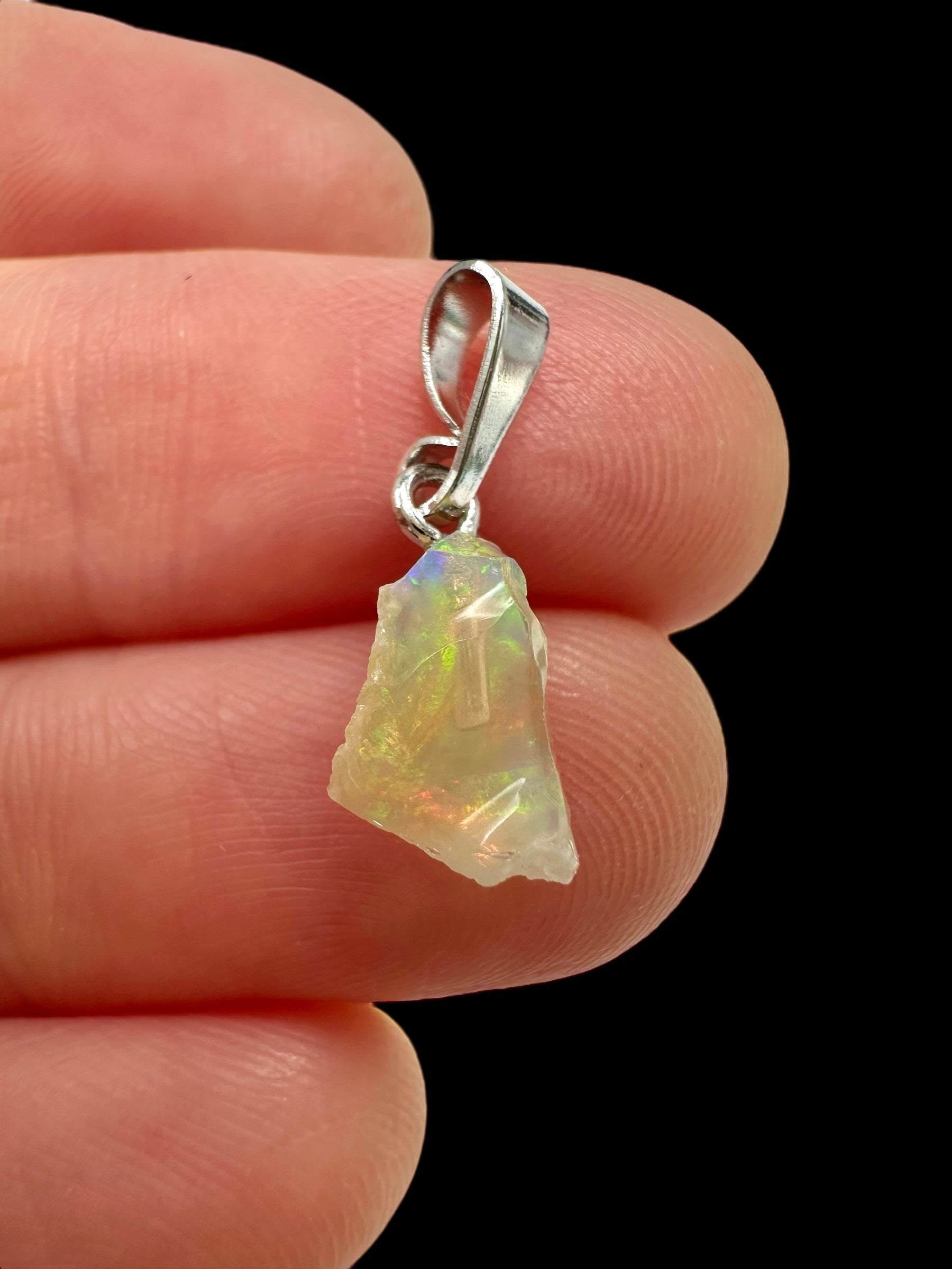 Precious opal pendant