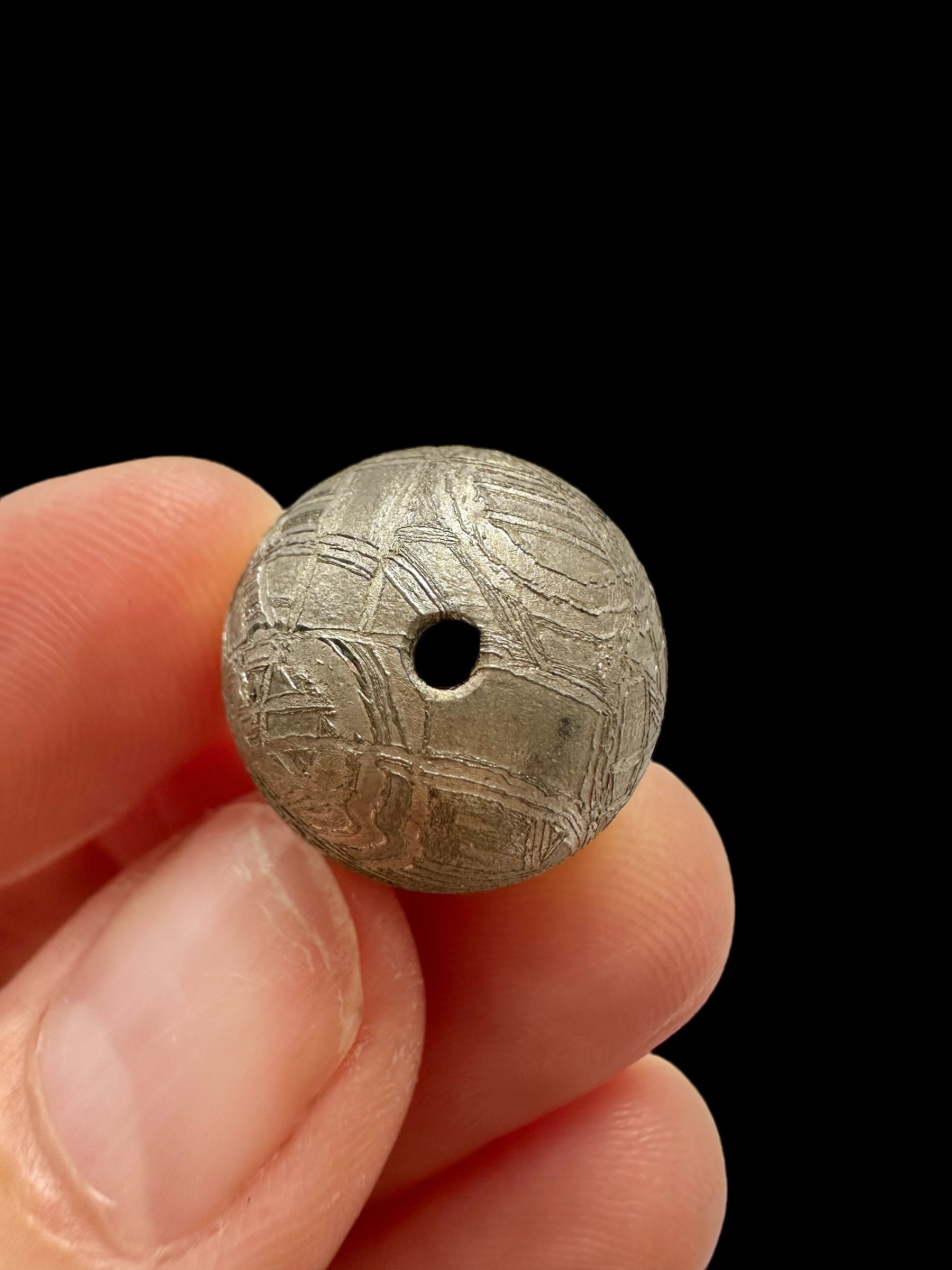Meteorite Muonionalusta 1,6cm – Norrbotten, Sweden