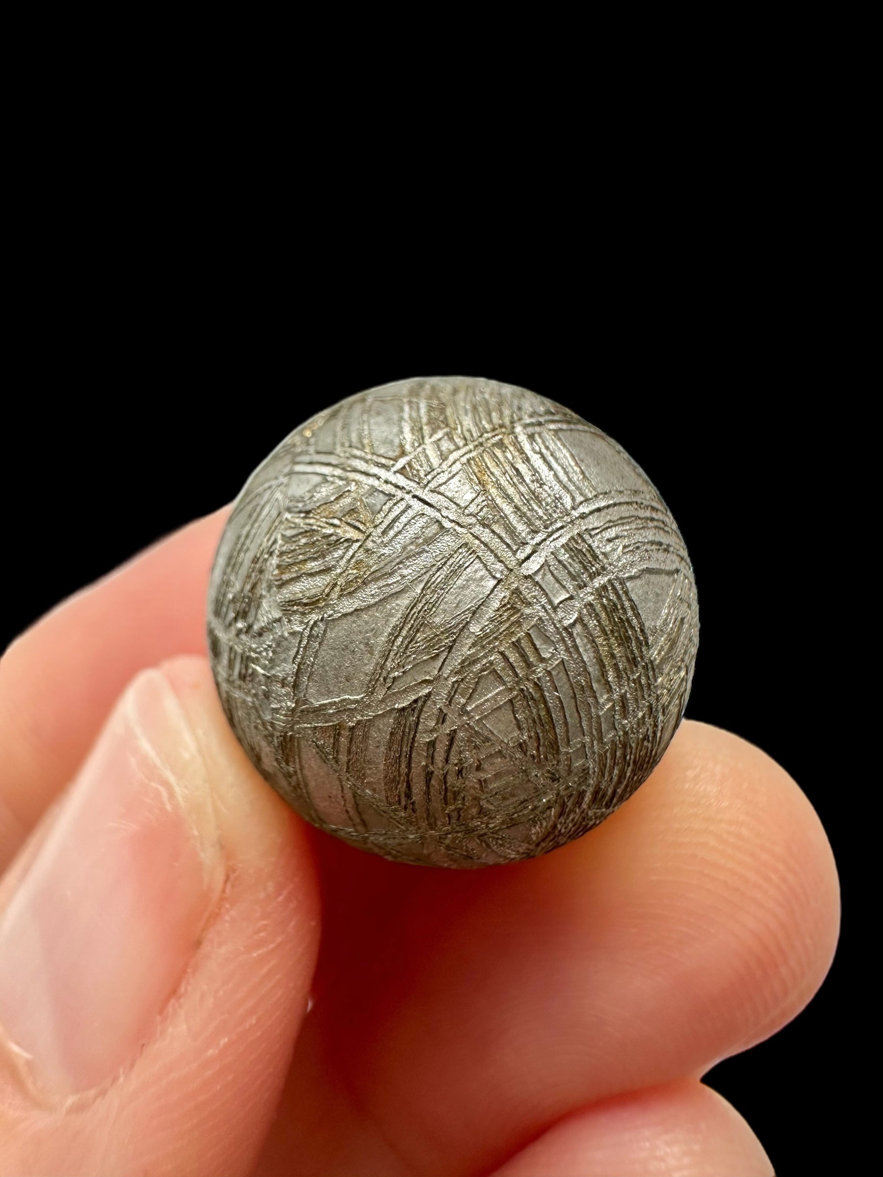 Meteorite Muonionalusta sphere 1,8cm – Norrbotten, Sweden - MEMO88