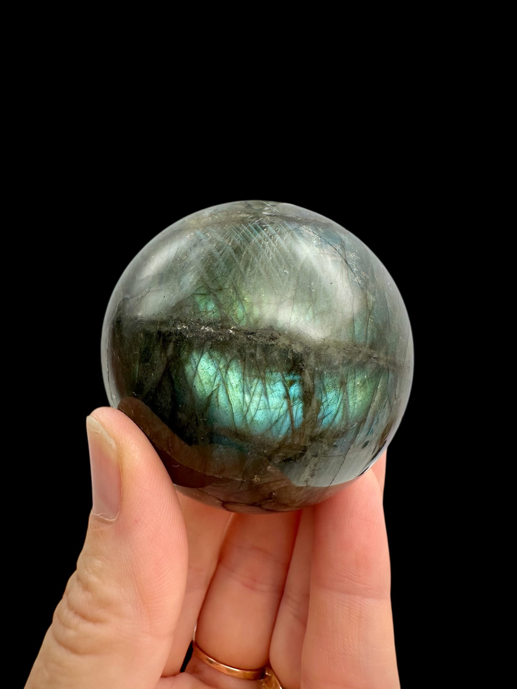 Labradorite sphere – Madagascar - L044
