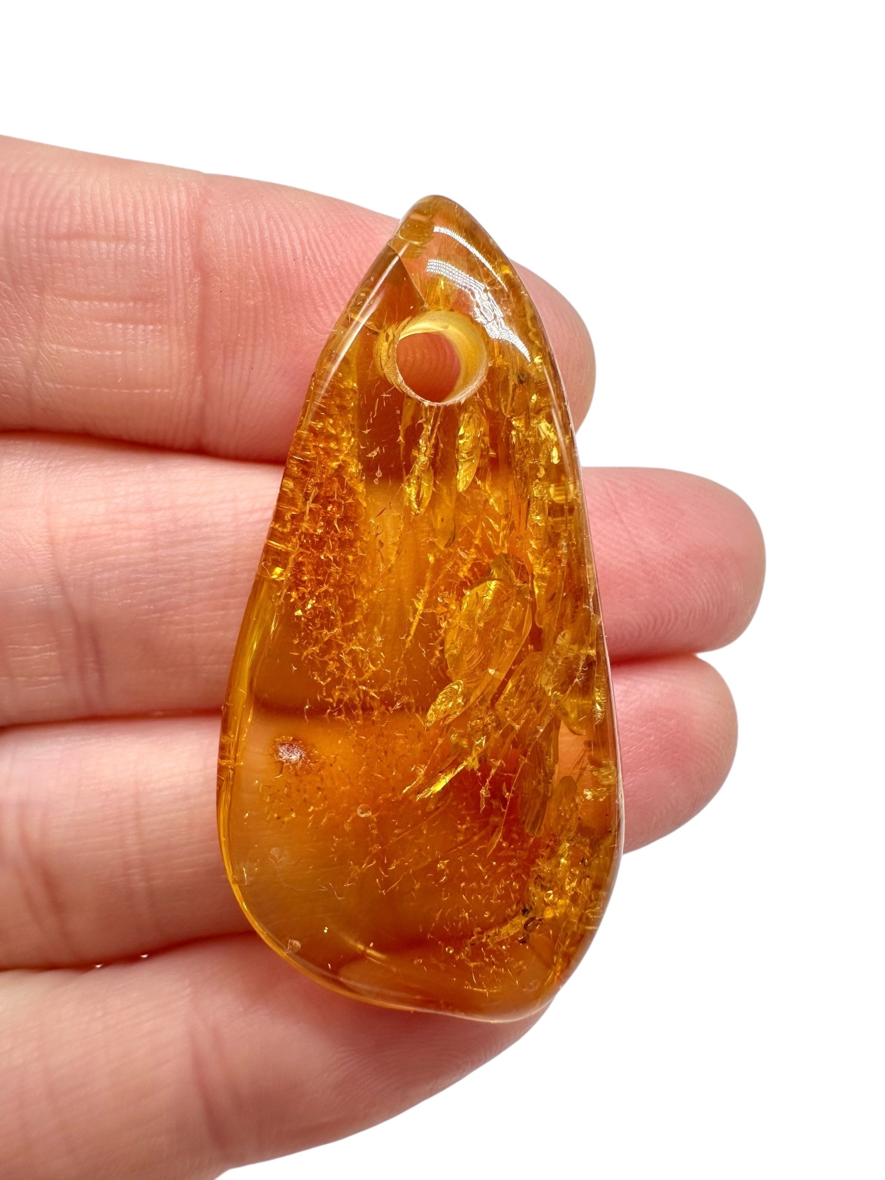 Amber with a drilled hole for hanging 3,6g – Lithuania - JND135