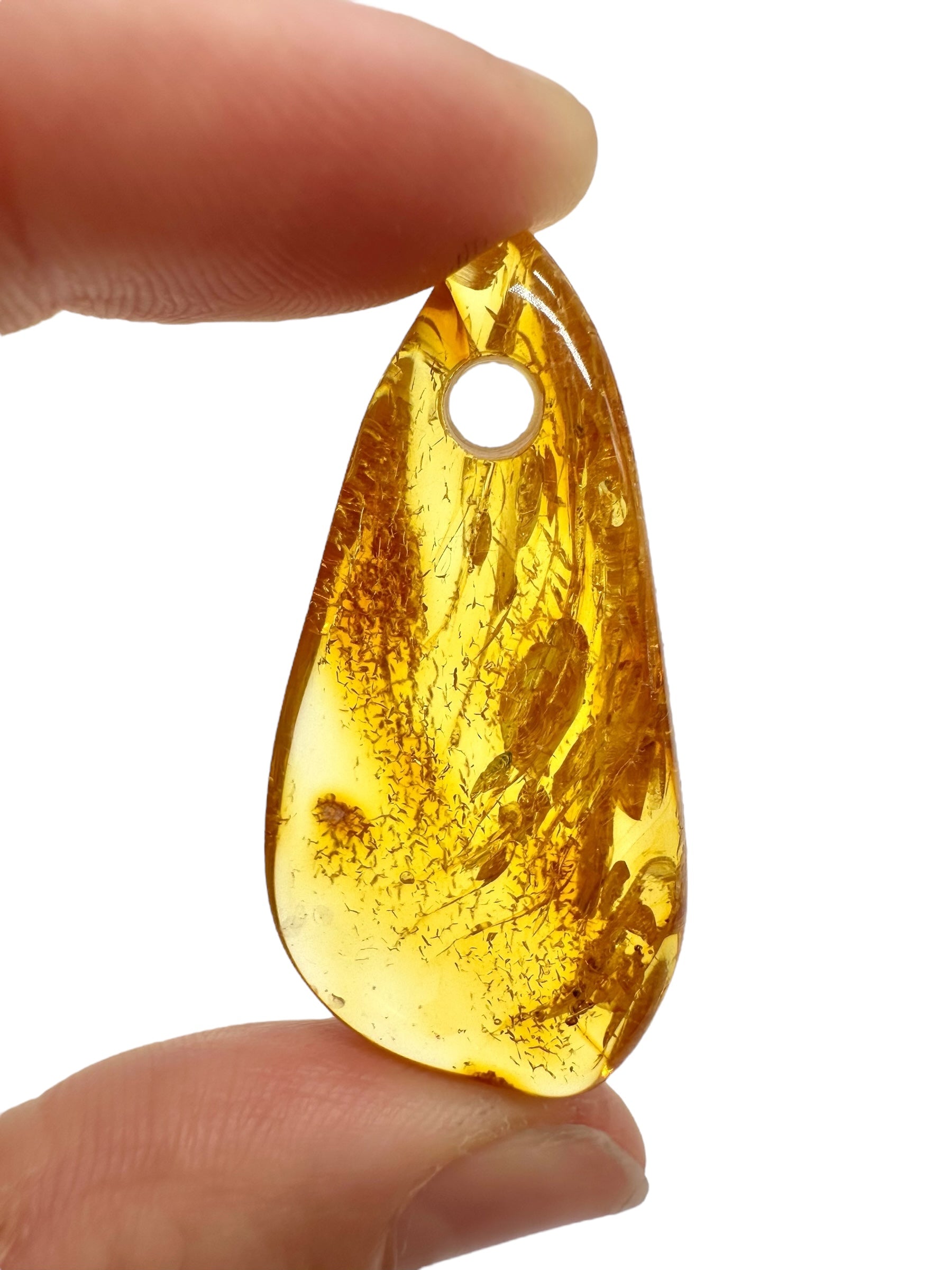 Amber with a drilled hole for hanging 3,6g – Lithuania - JND135