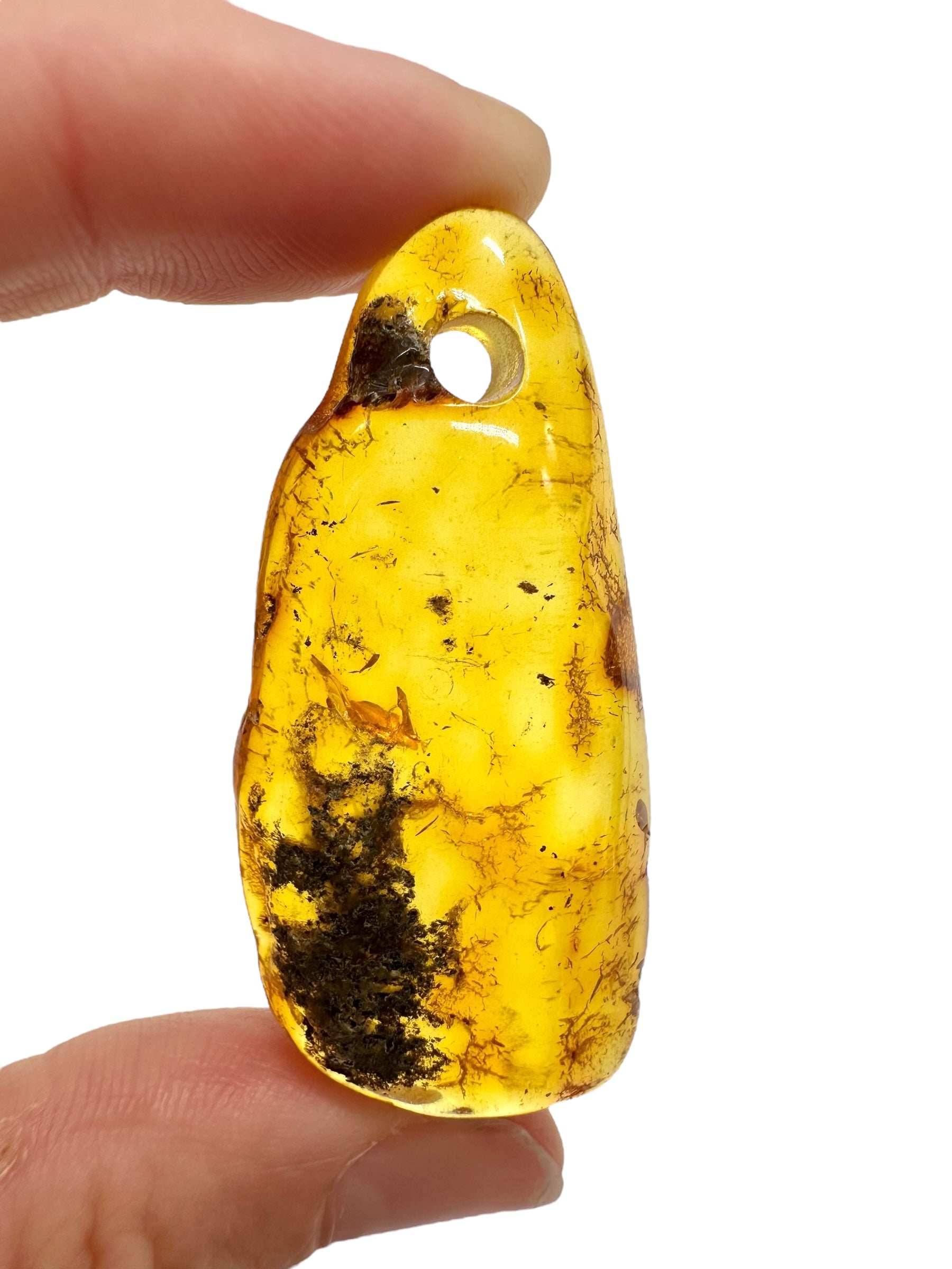 Amber with a drilled hole for hanging 6,2g – Lithuania - JND139