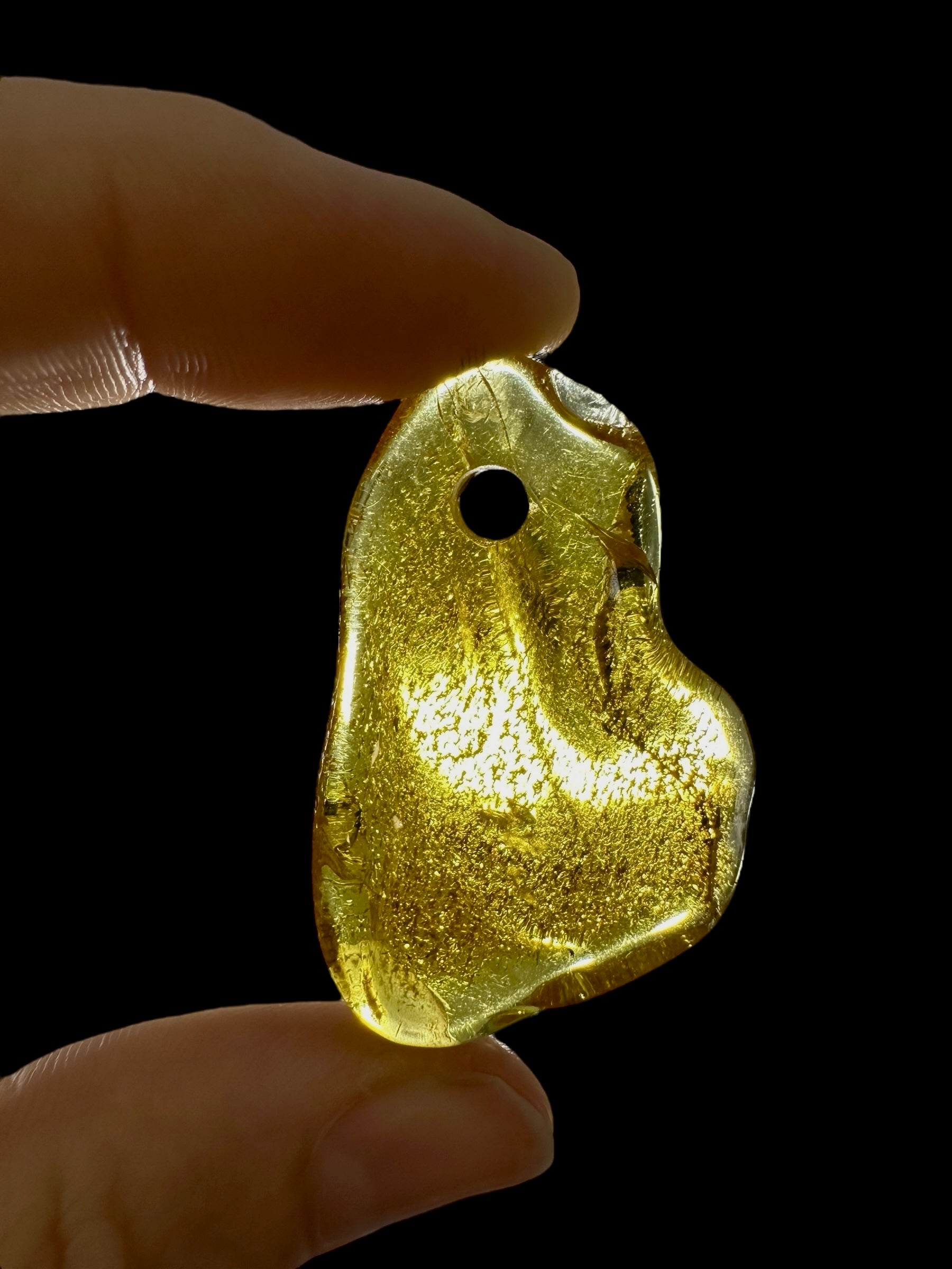 Amber with a drilled hole for hanging 2,8g – Lithuania - JND140