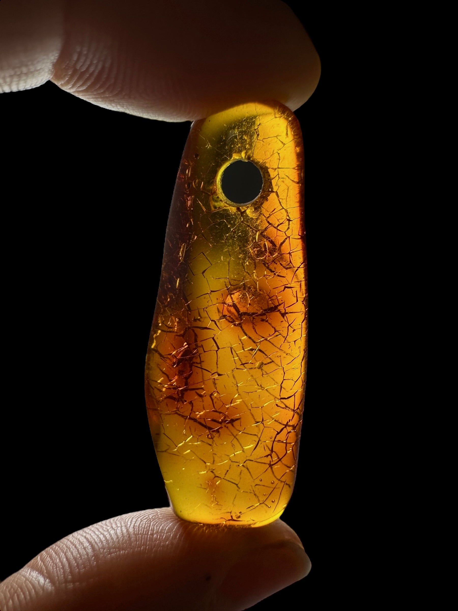 Amber with a drilled hole for hanging 3,7g – Lithuania - JND148