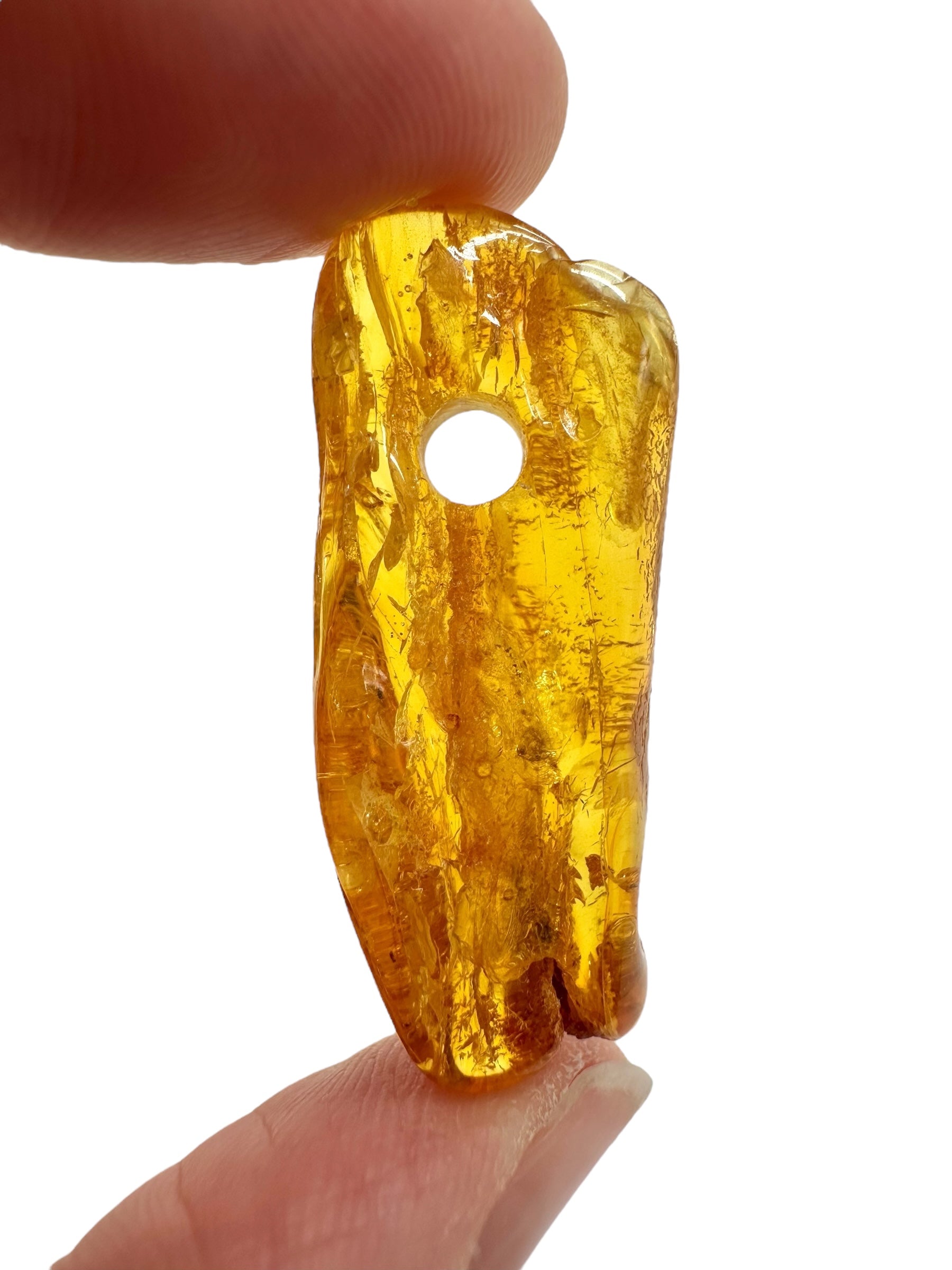Amber with a drilled hole for hanging 2,4g – Lithuania - JND158