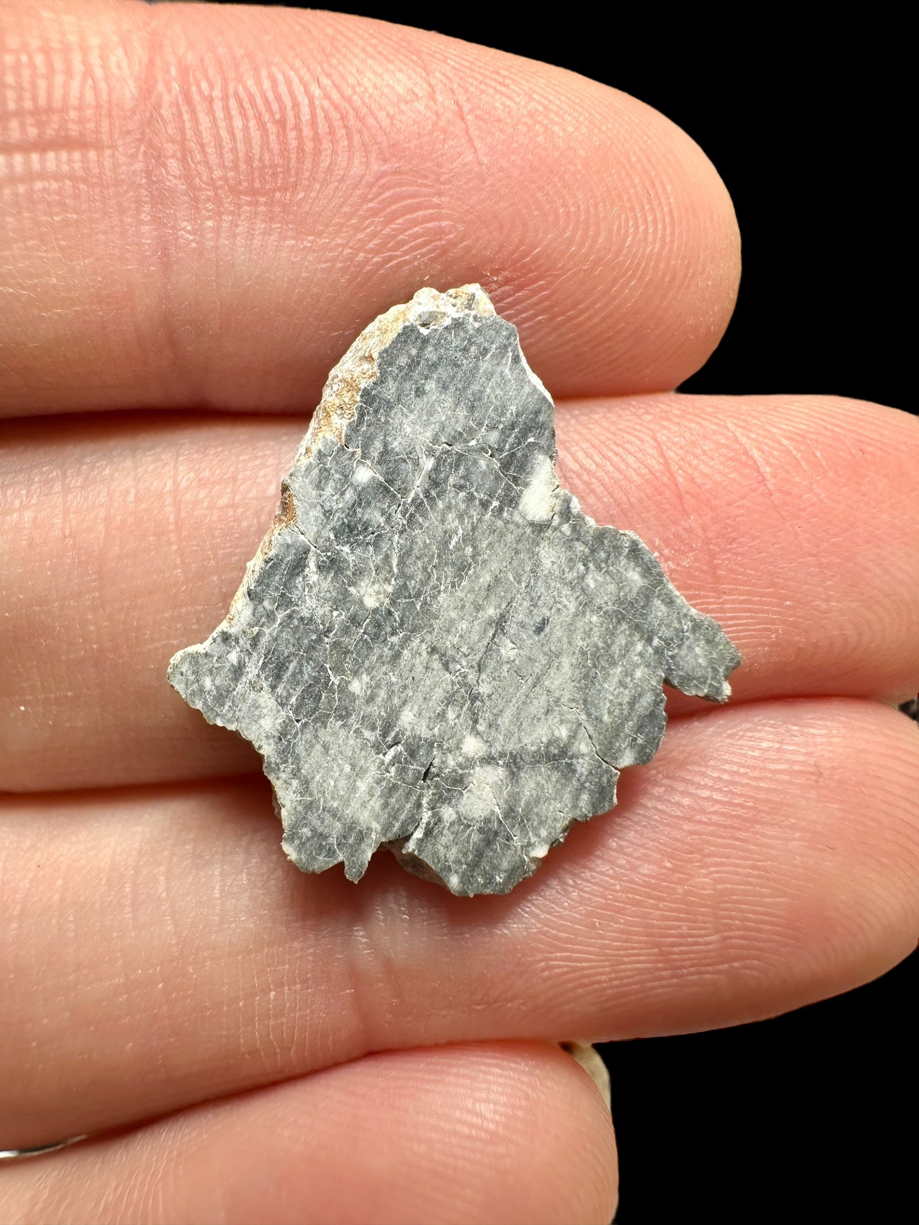 Lunar meteorite Gadamis 004 – 1,3g – Libya - MEGD11