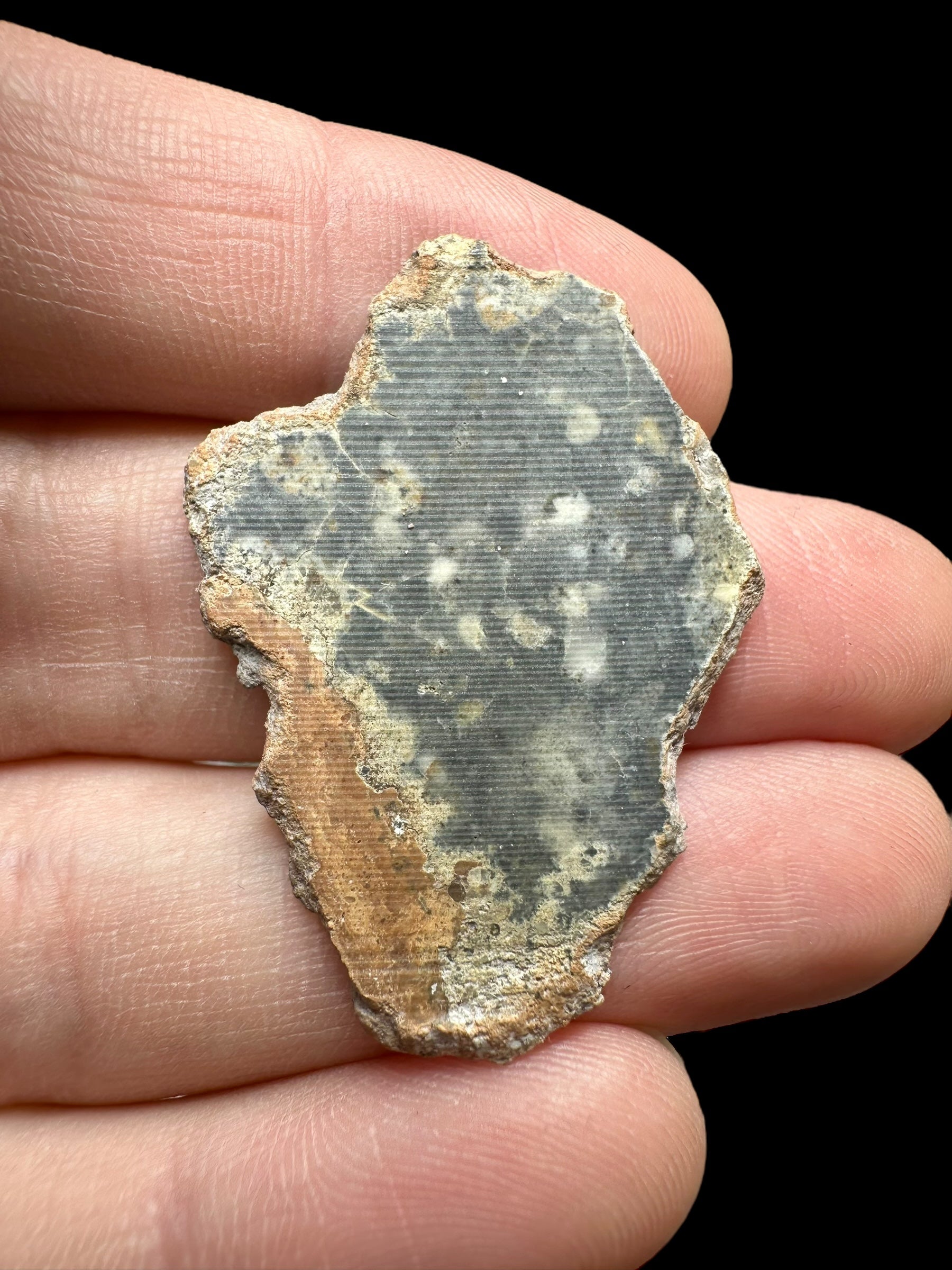 Lunar meteorite Bechar 007 – 2,5g – Algeria - MEBA27