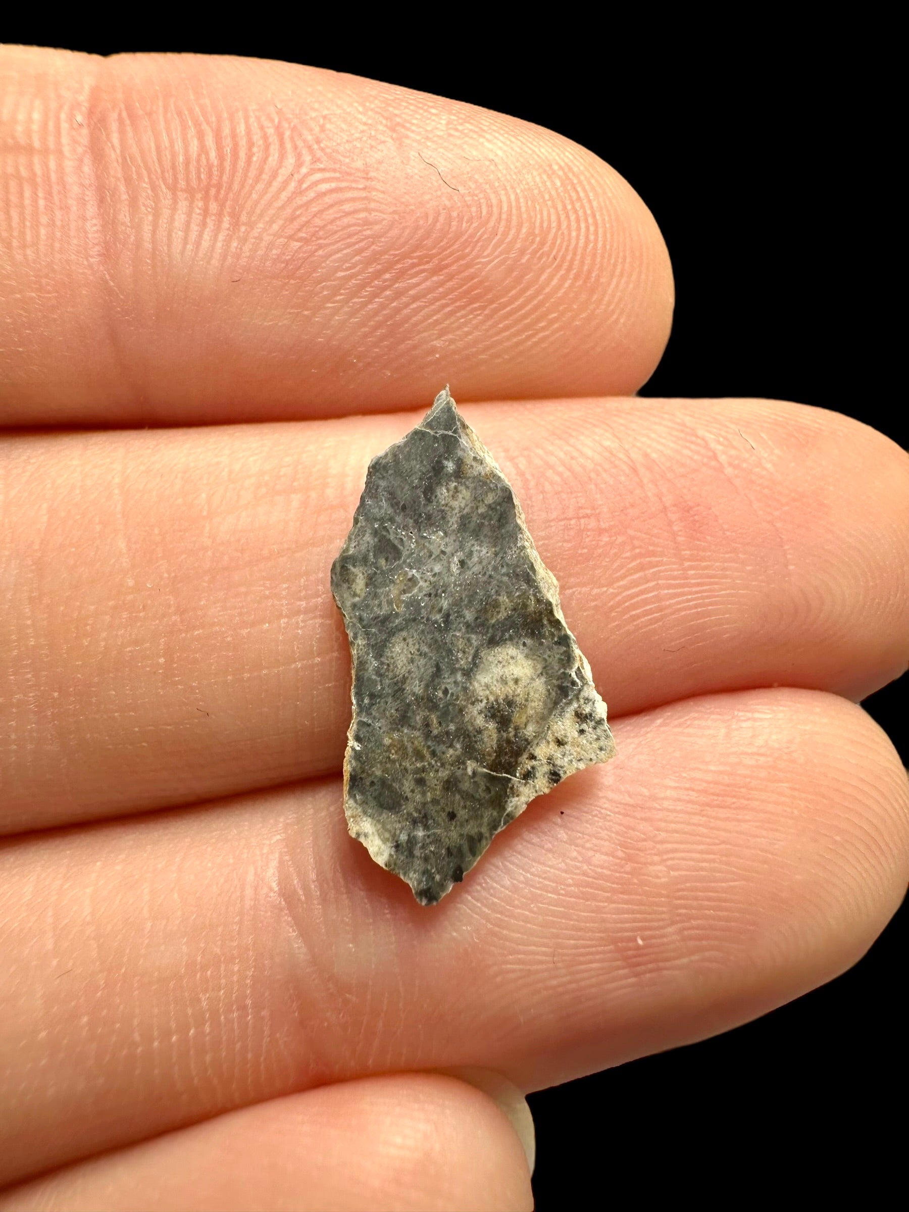 Lunar meteorite Bechar 007 – 0,3g – Algeria - MEBA34