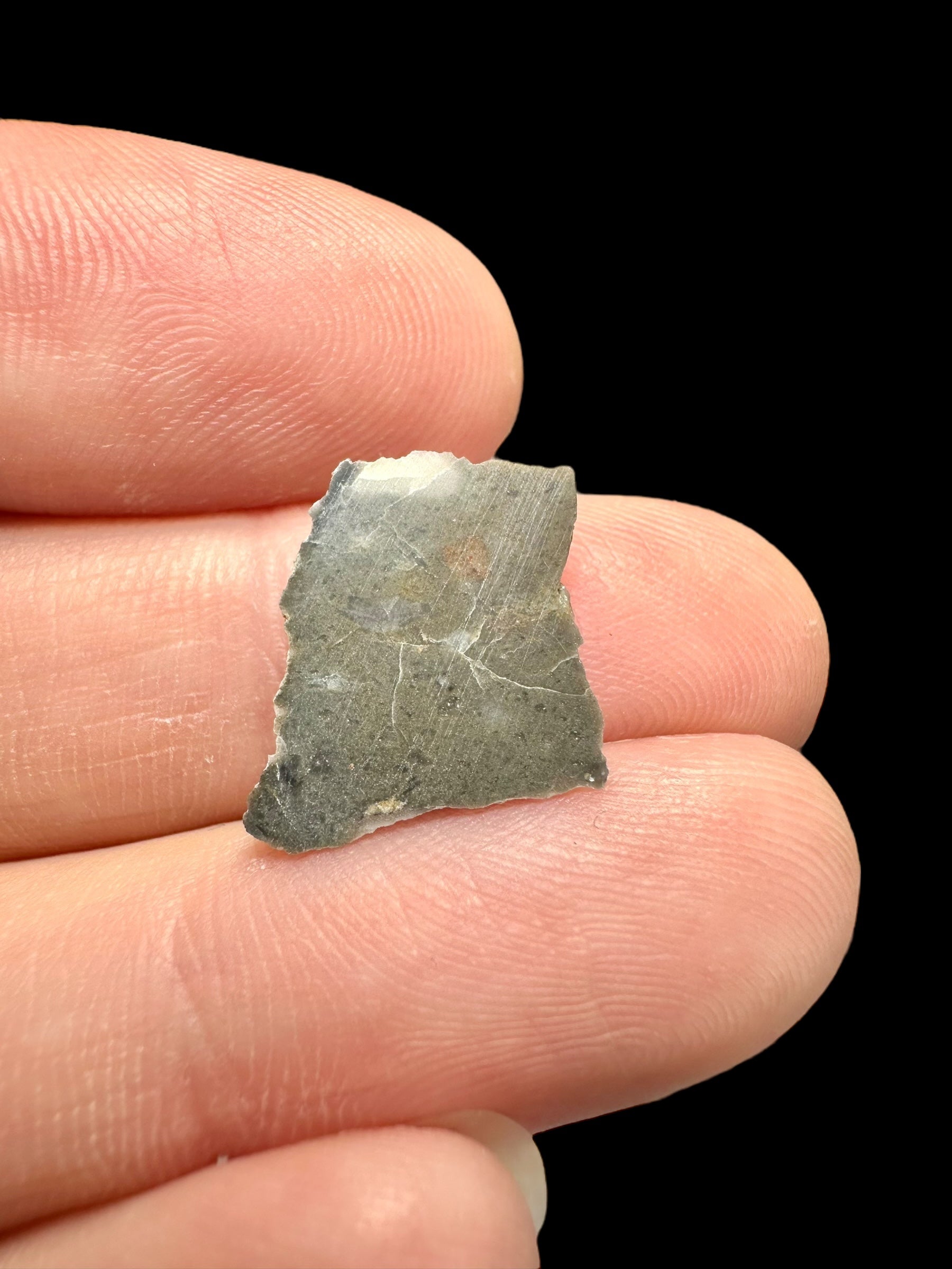 Lunar meteorite Adrar 013 – 0,7g – Algeria - MEAD05
