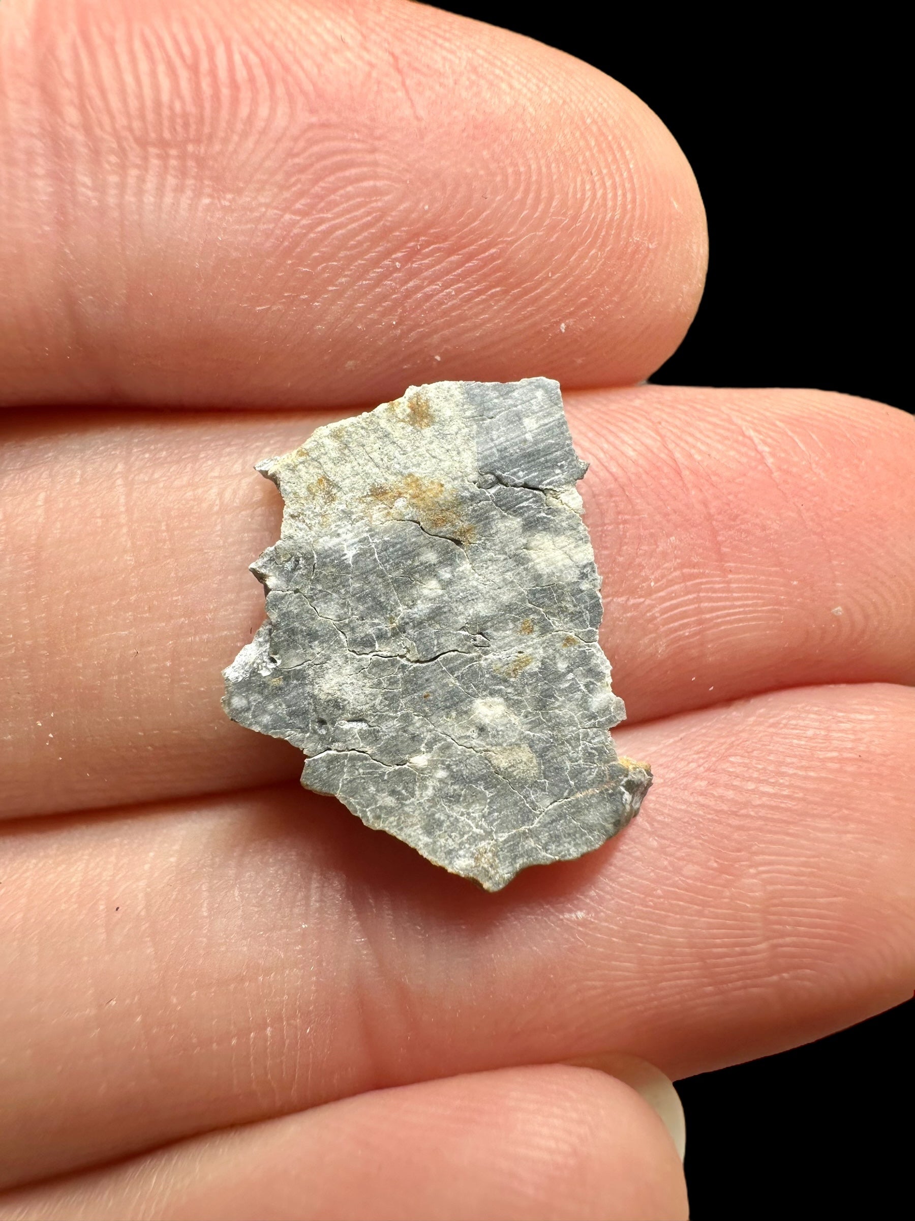 Lunar meteorite Gadamis 004 – 0,7g – Libya - MEGD17