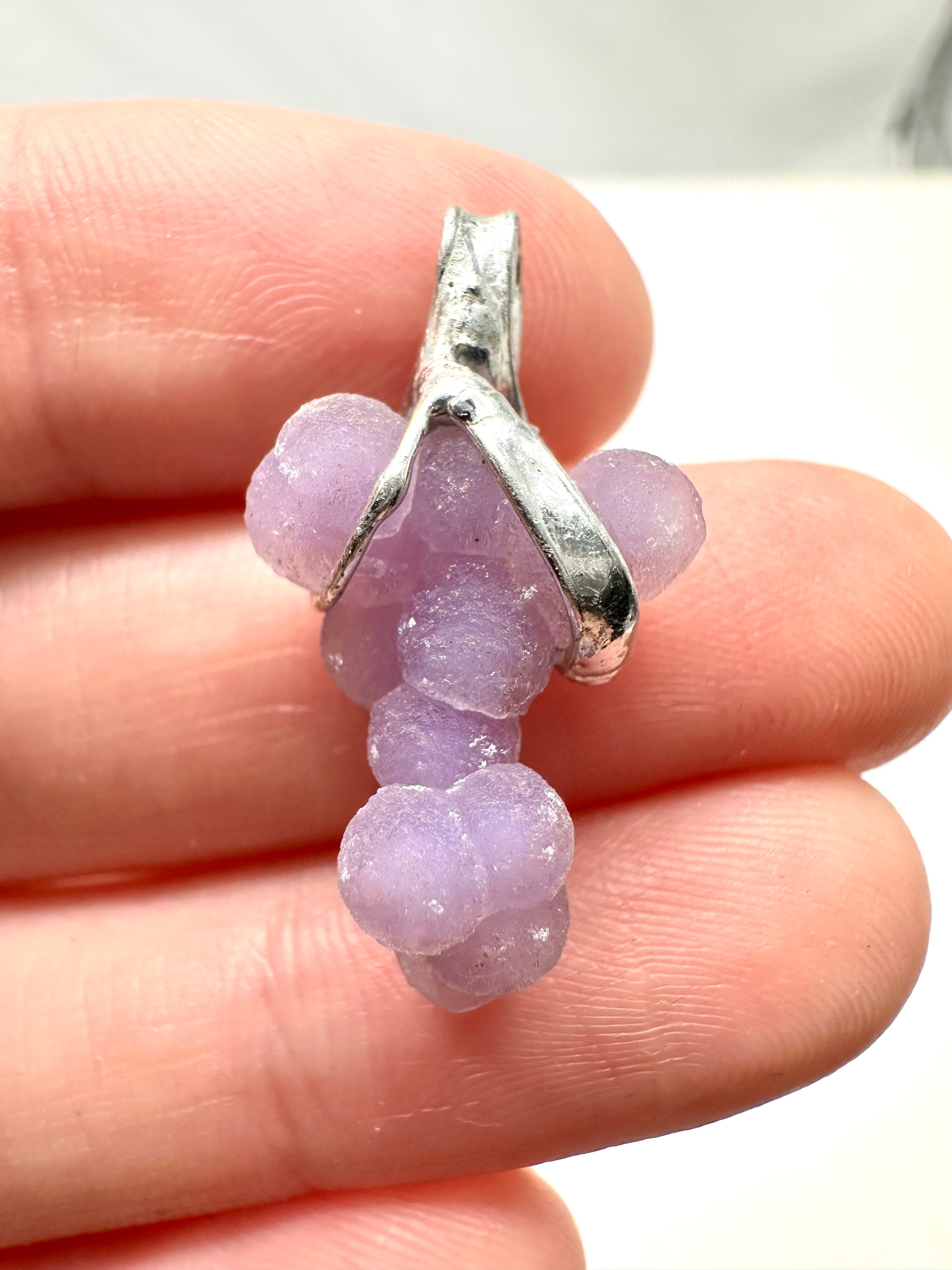 Grape chalcedony pendant - P/HCH6