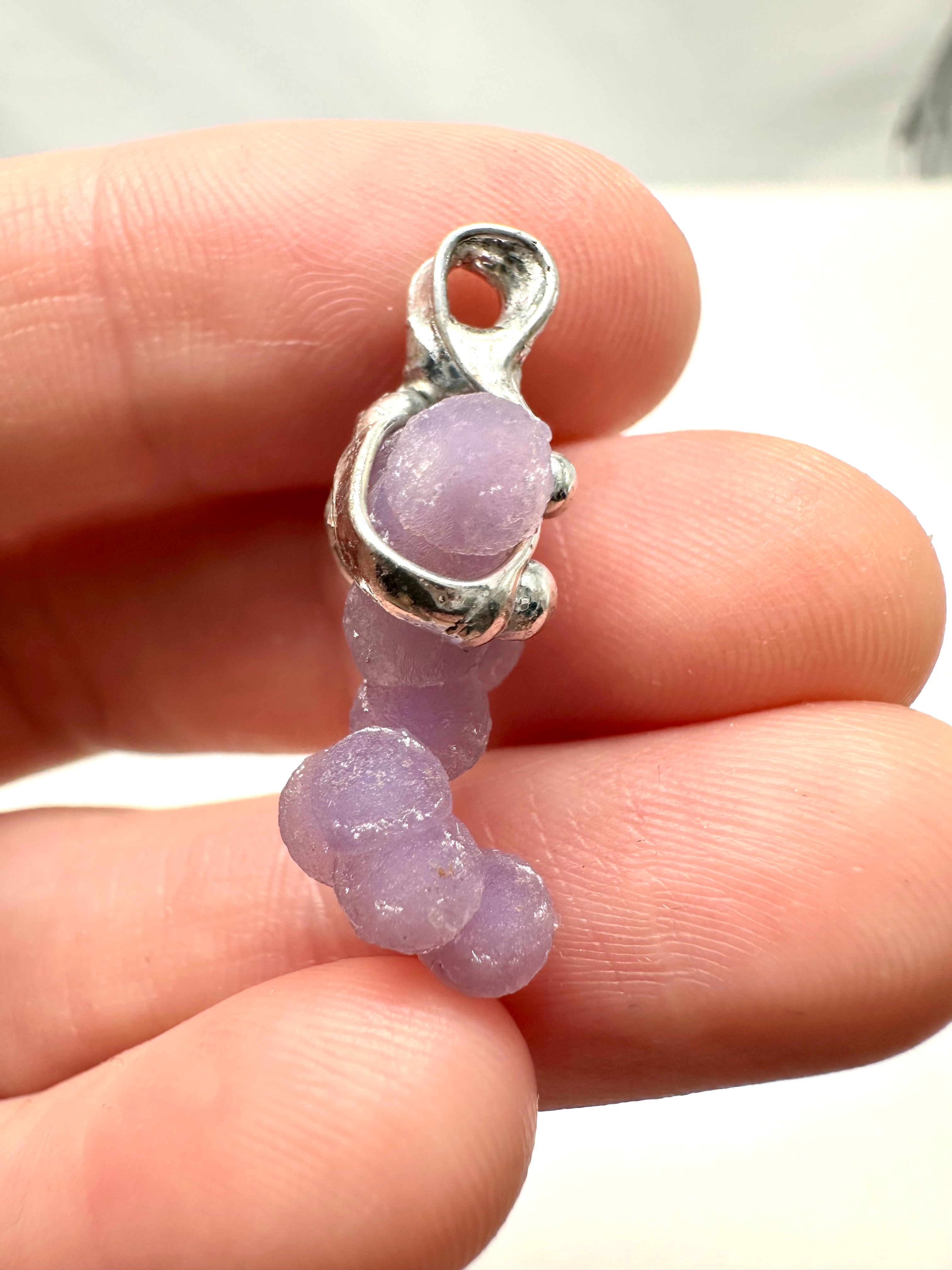 Grape chalcedony pendant - P/HCH6