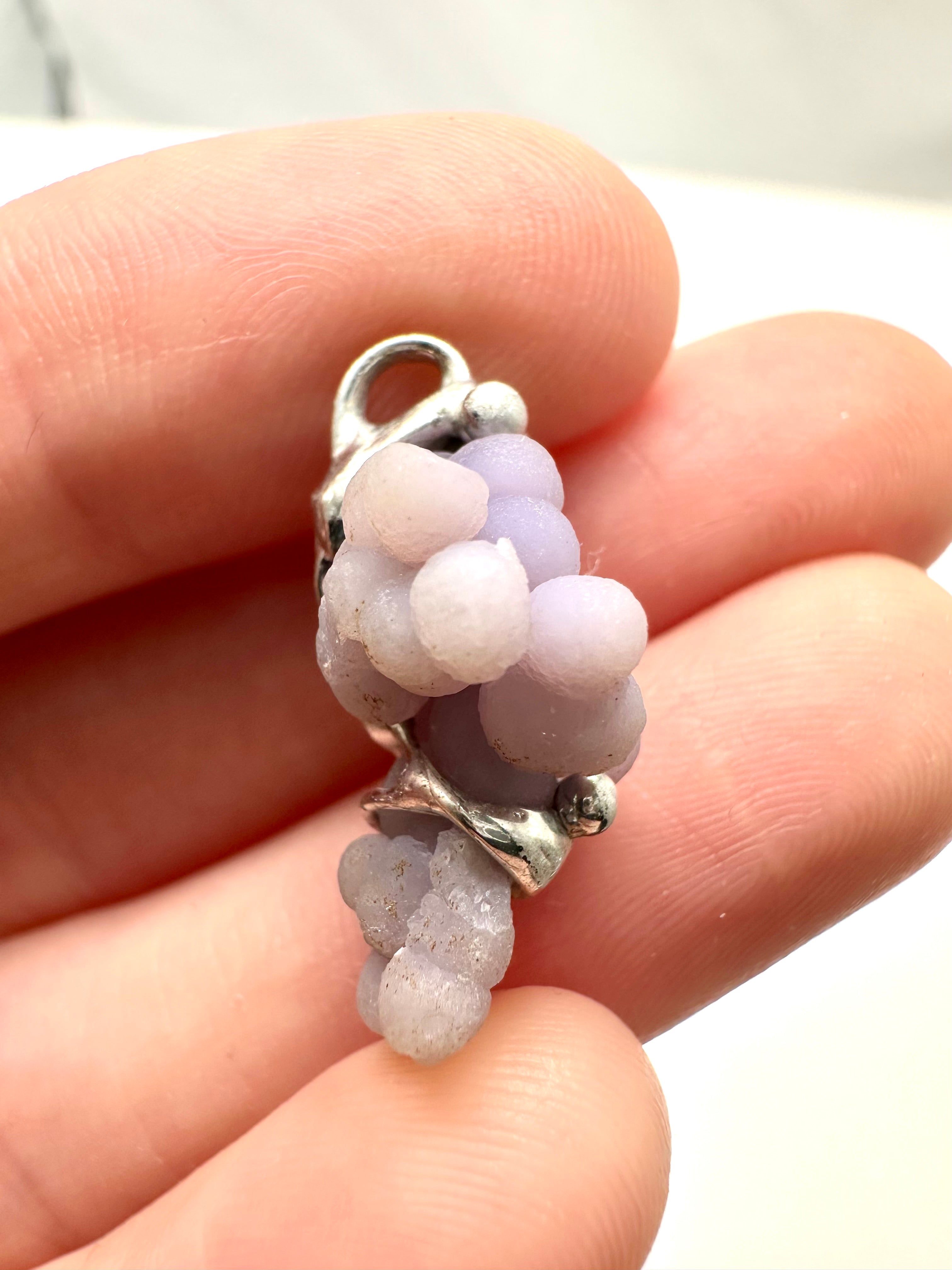 Grape chalcedony pendant - P/HCH9