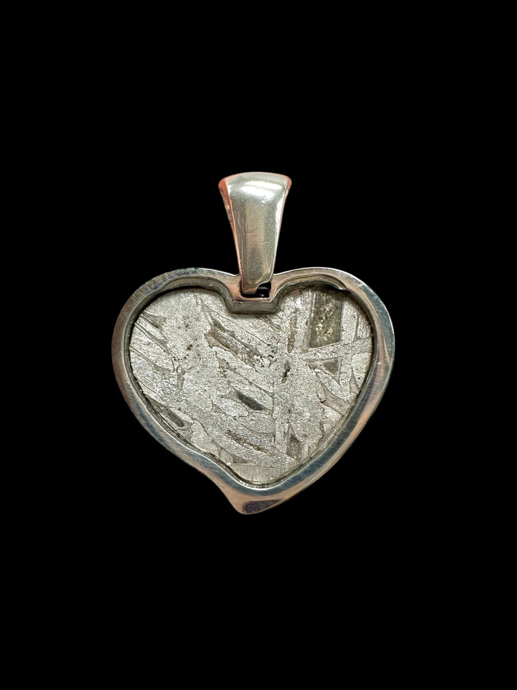 Aletai meteorite pendant / heart