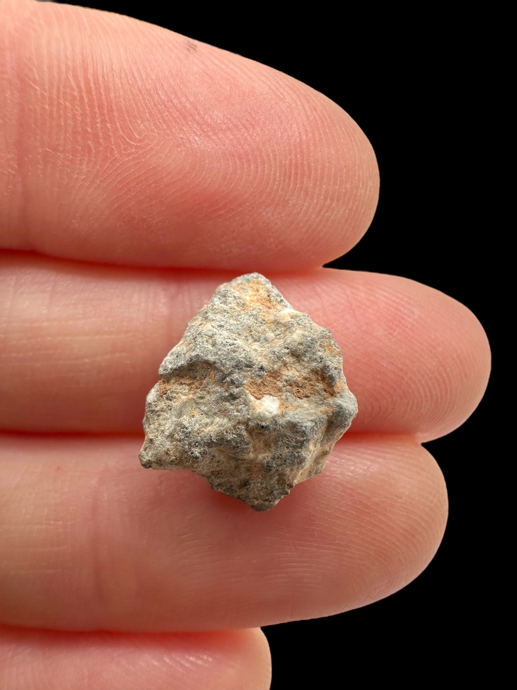 Lunar meteorite Gadamis 004 – 1g – Libya - MEGD41