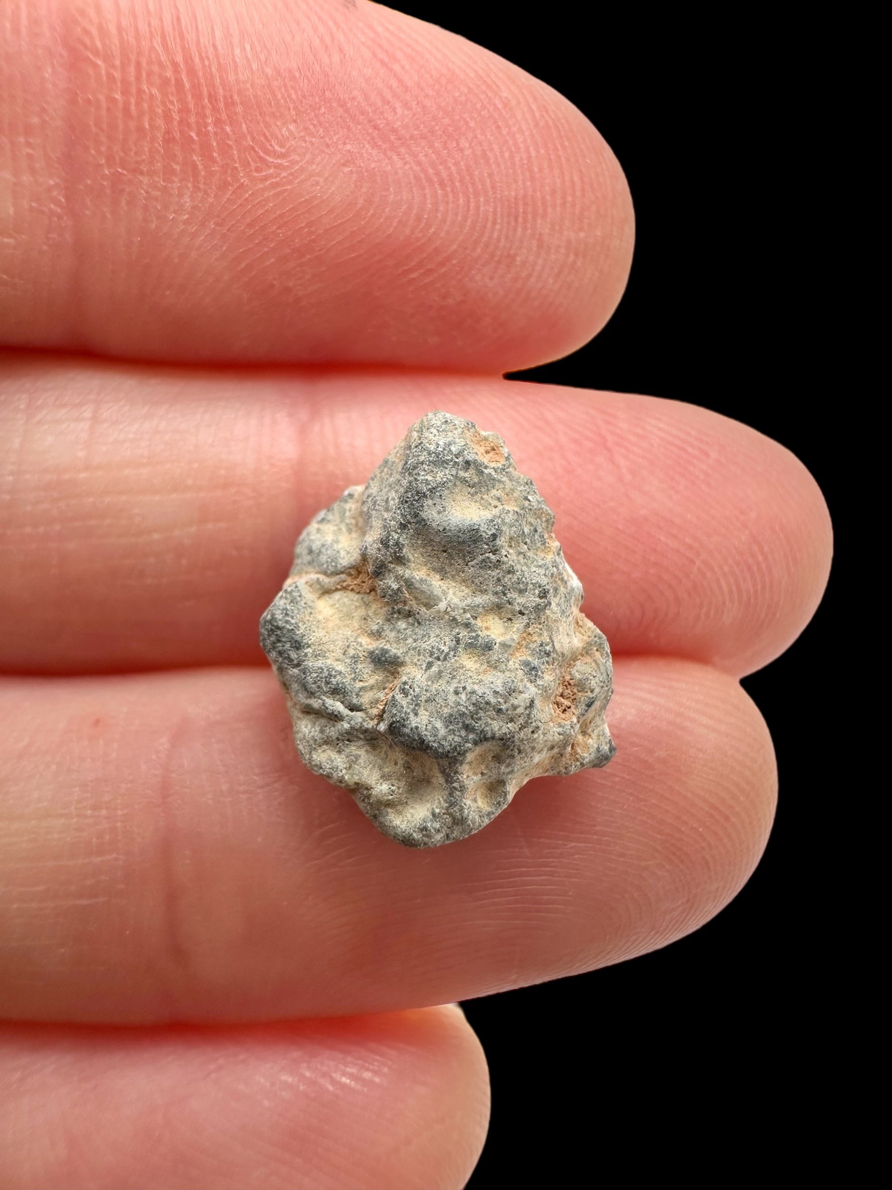 Lunar meteorite Gadamis 004 – 1g – Libya - MEGD41