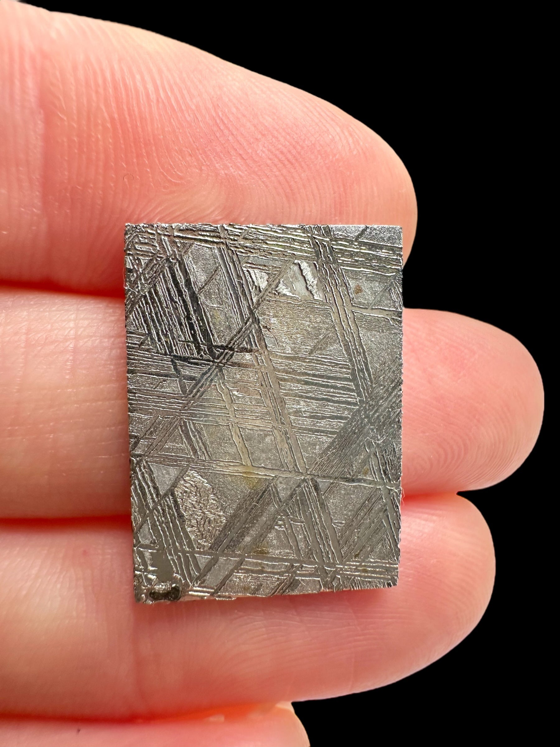 Meteorite Muonionalusta 3,8g – Extra quality – Norrbotten, Sweden