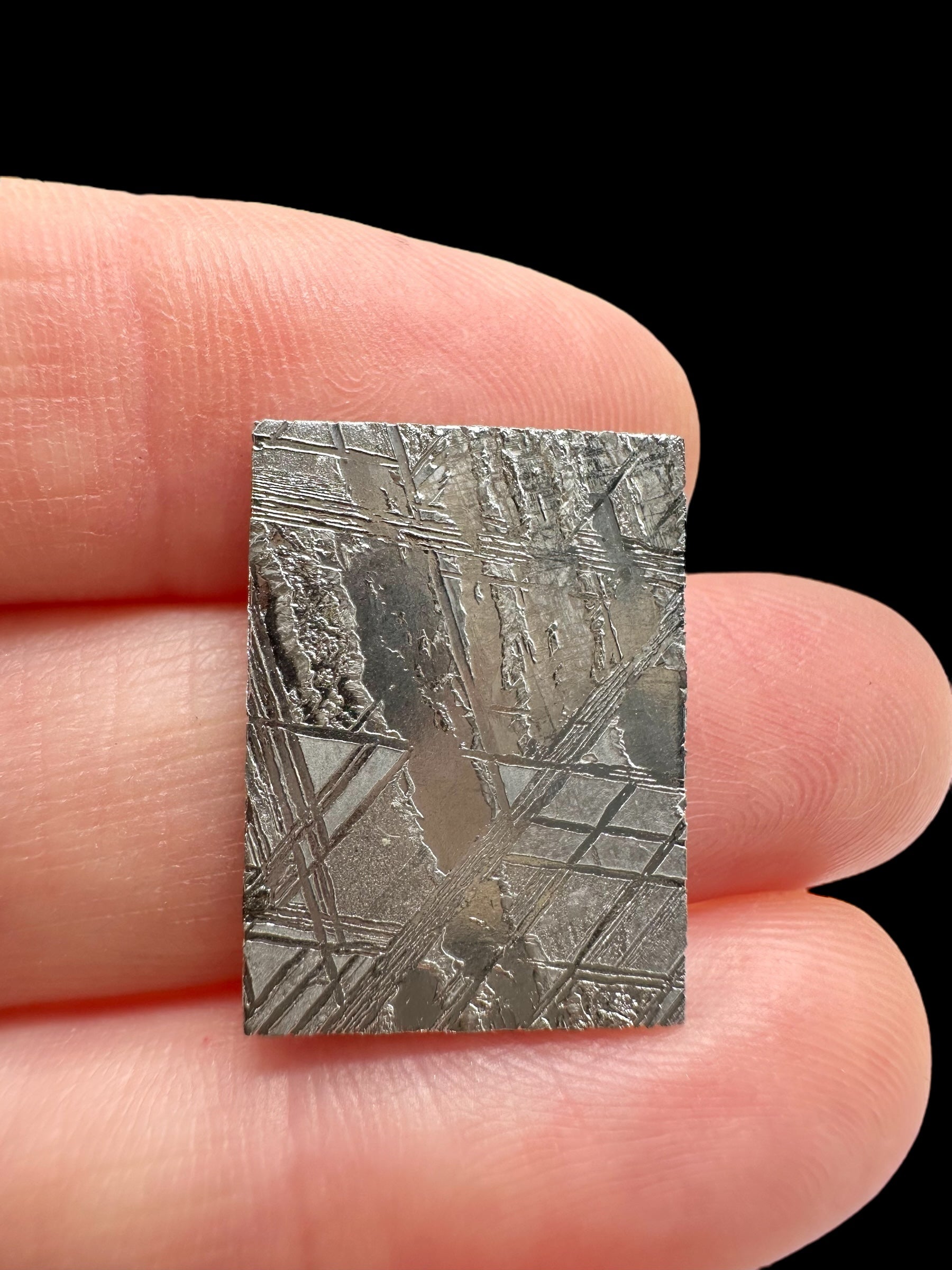 Meteorite Muonionalusta 3,8g – Extra quality – Norrbotten, Sweden