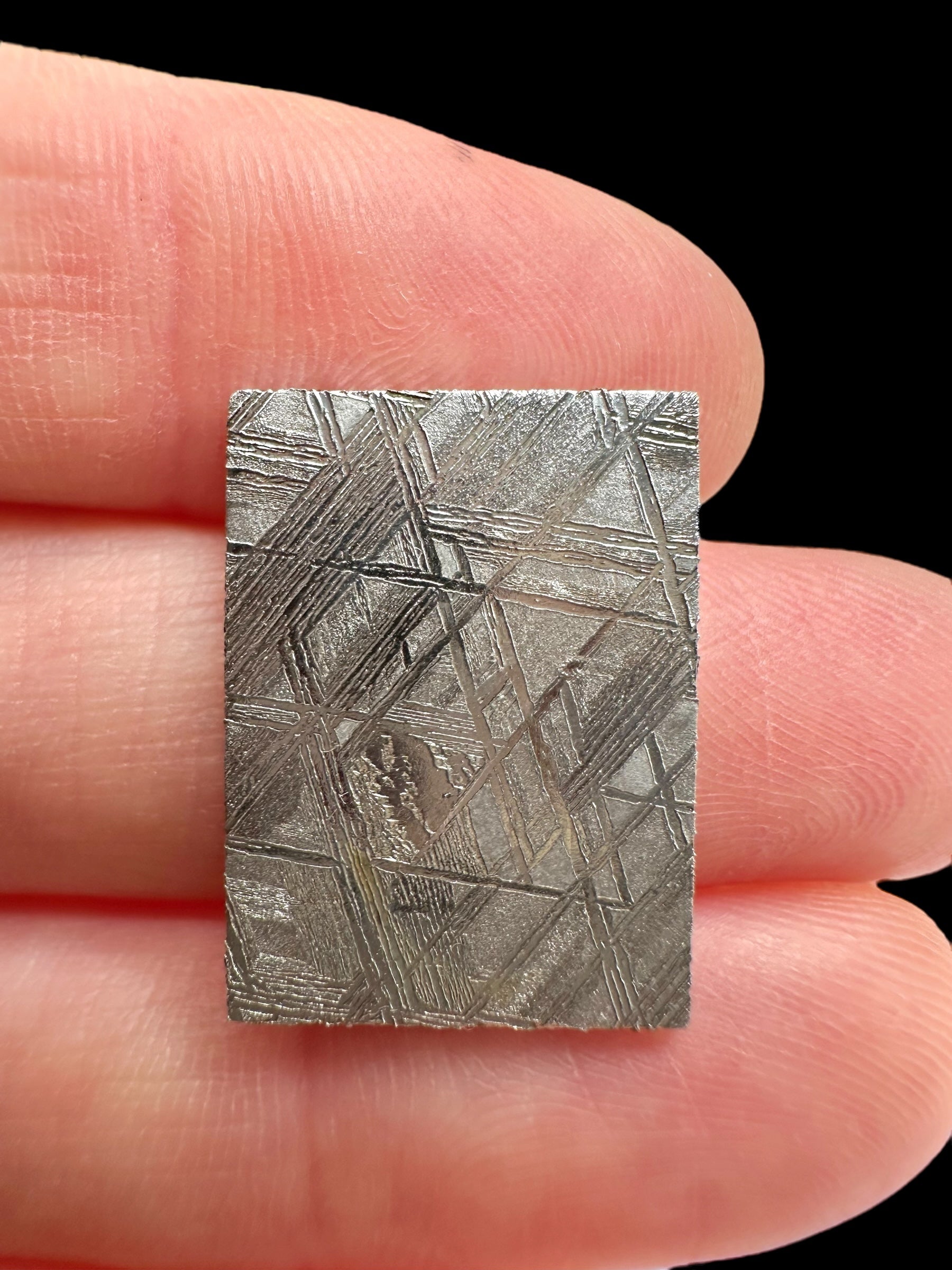 Meteorite Muonionalusta 3,7g – Extra quality – Norrbotten, Sweden