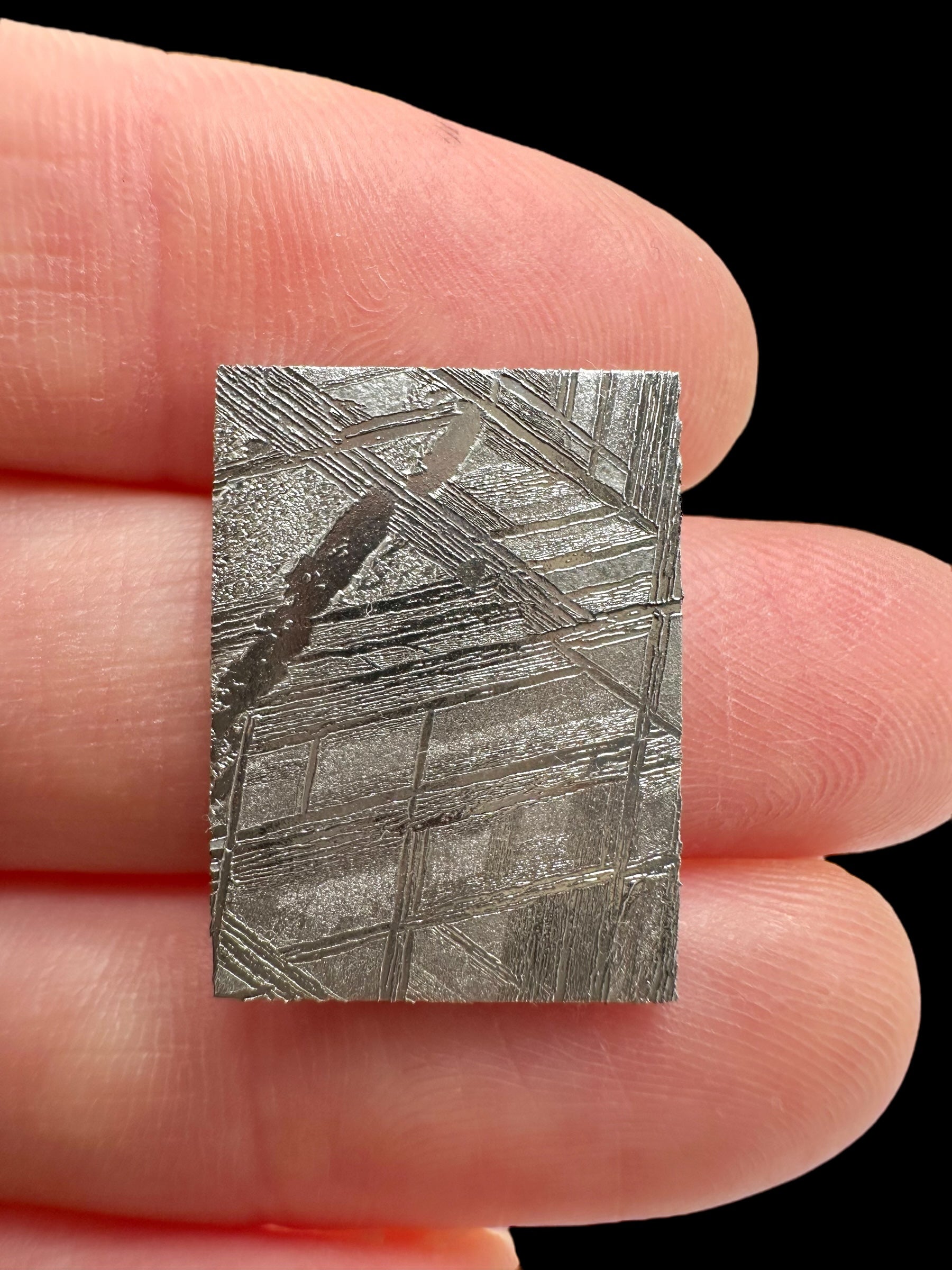 Meteorite Muonionalusta 3,9g – Extra quality – Norrbotten, Sweden