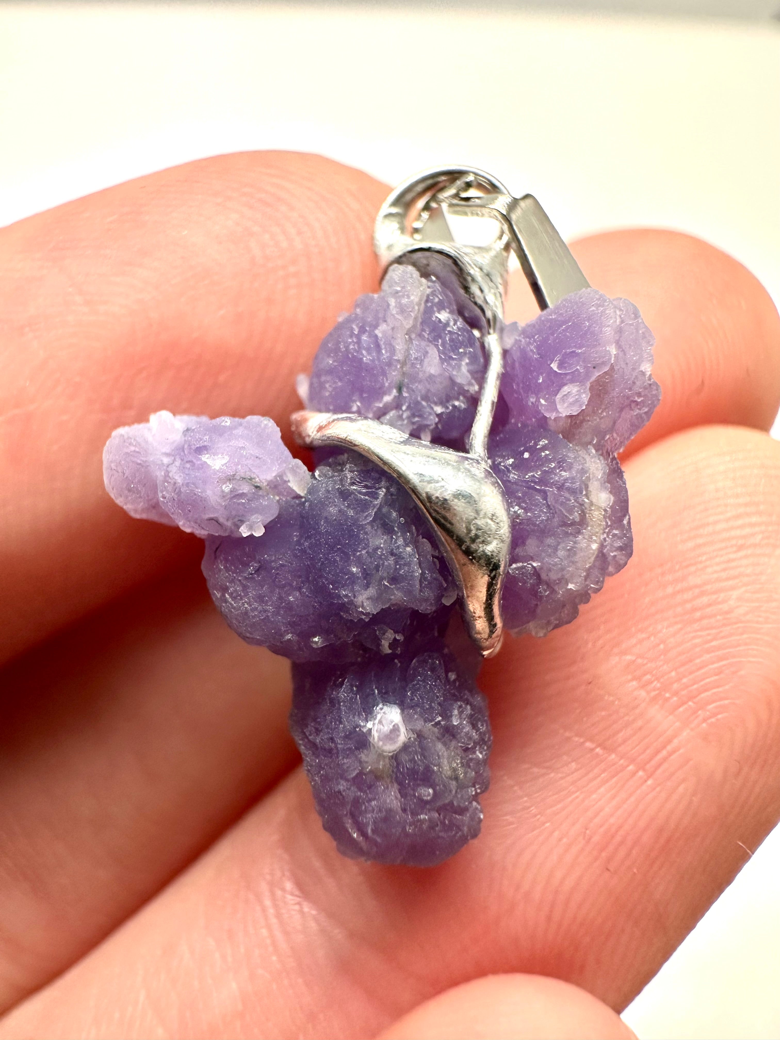 Grape chalcedony pendant - P/HCH15