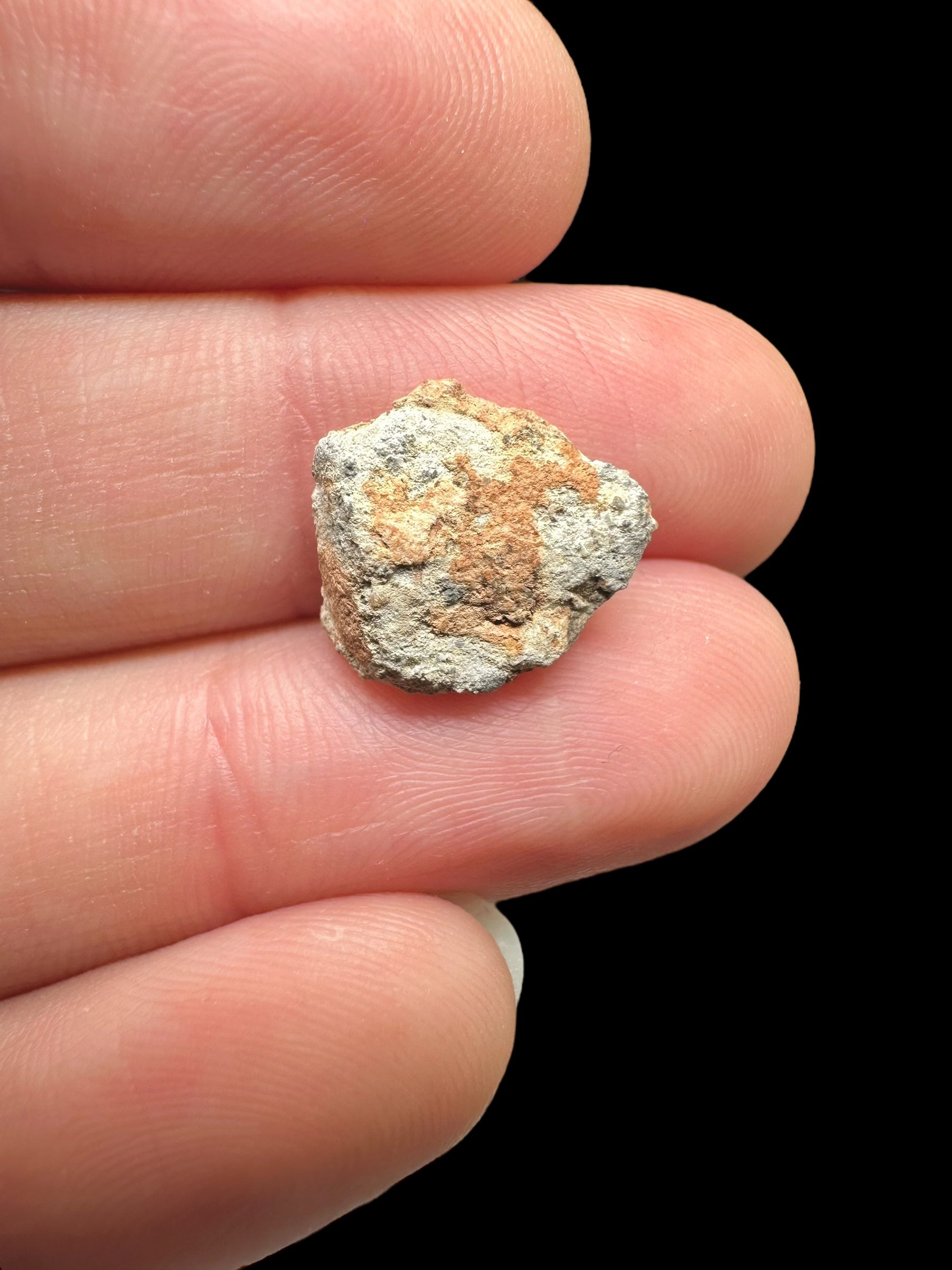 Lunar meteorite Bechar 007 – 0,7g – Algeria - MEBA57