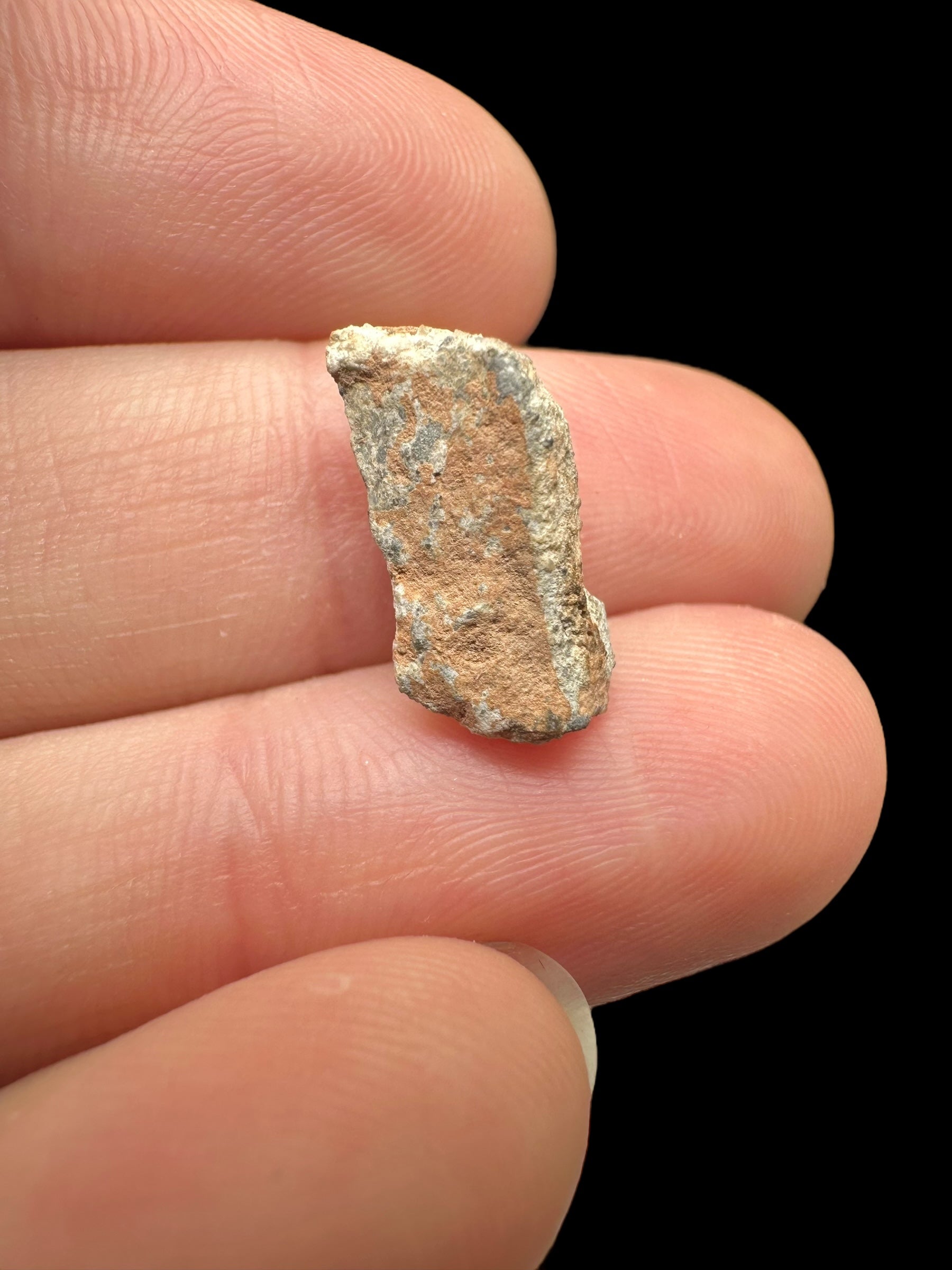 Lunar meteorite Bechar 007 – 0,8g – Algeria - MEBA63