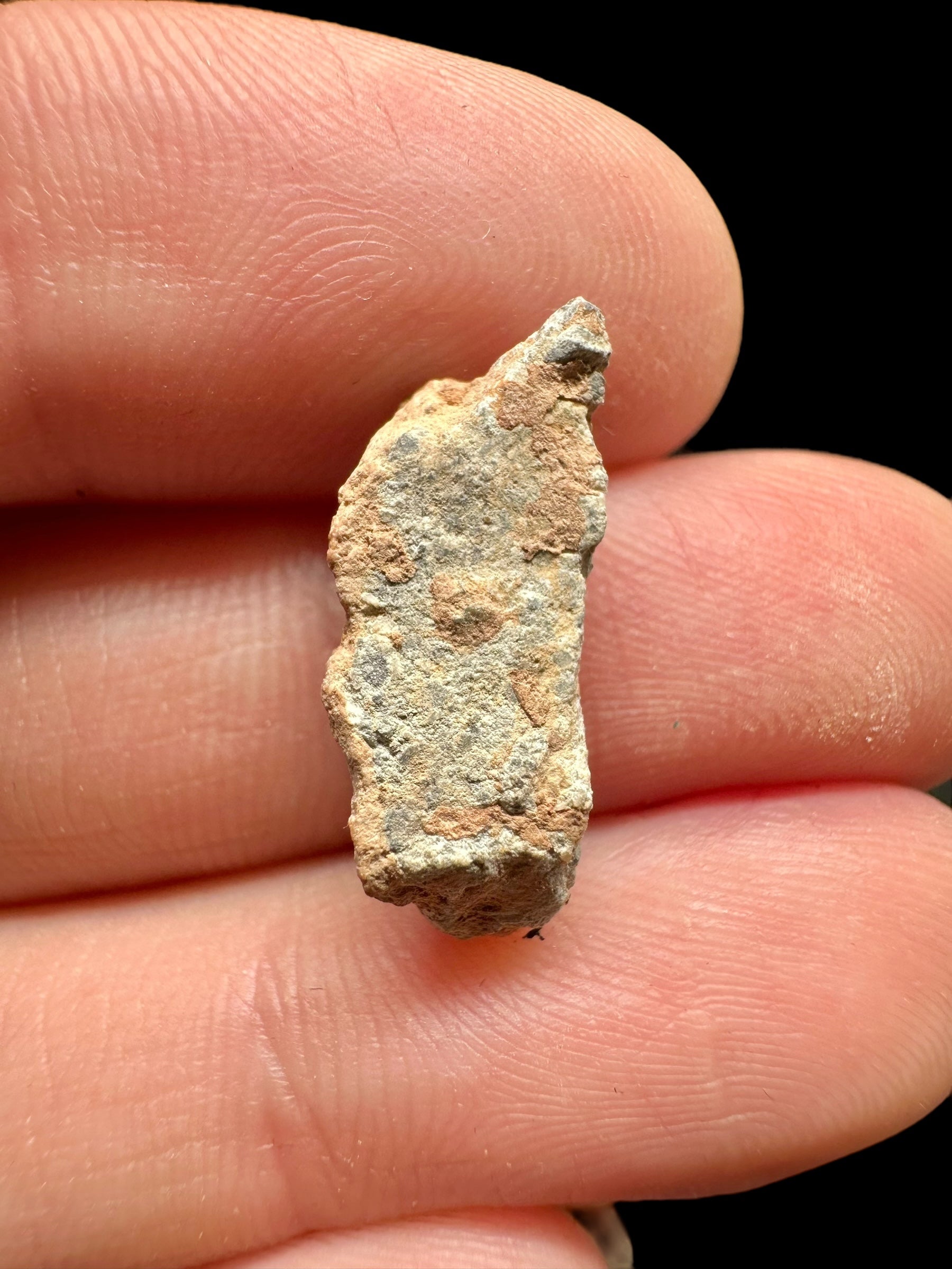 Lunar meteorite Bechar 007 – 0,9g – Algeria - MEBA66