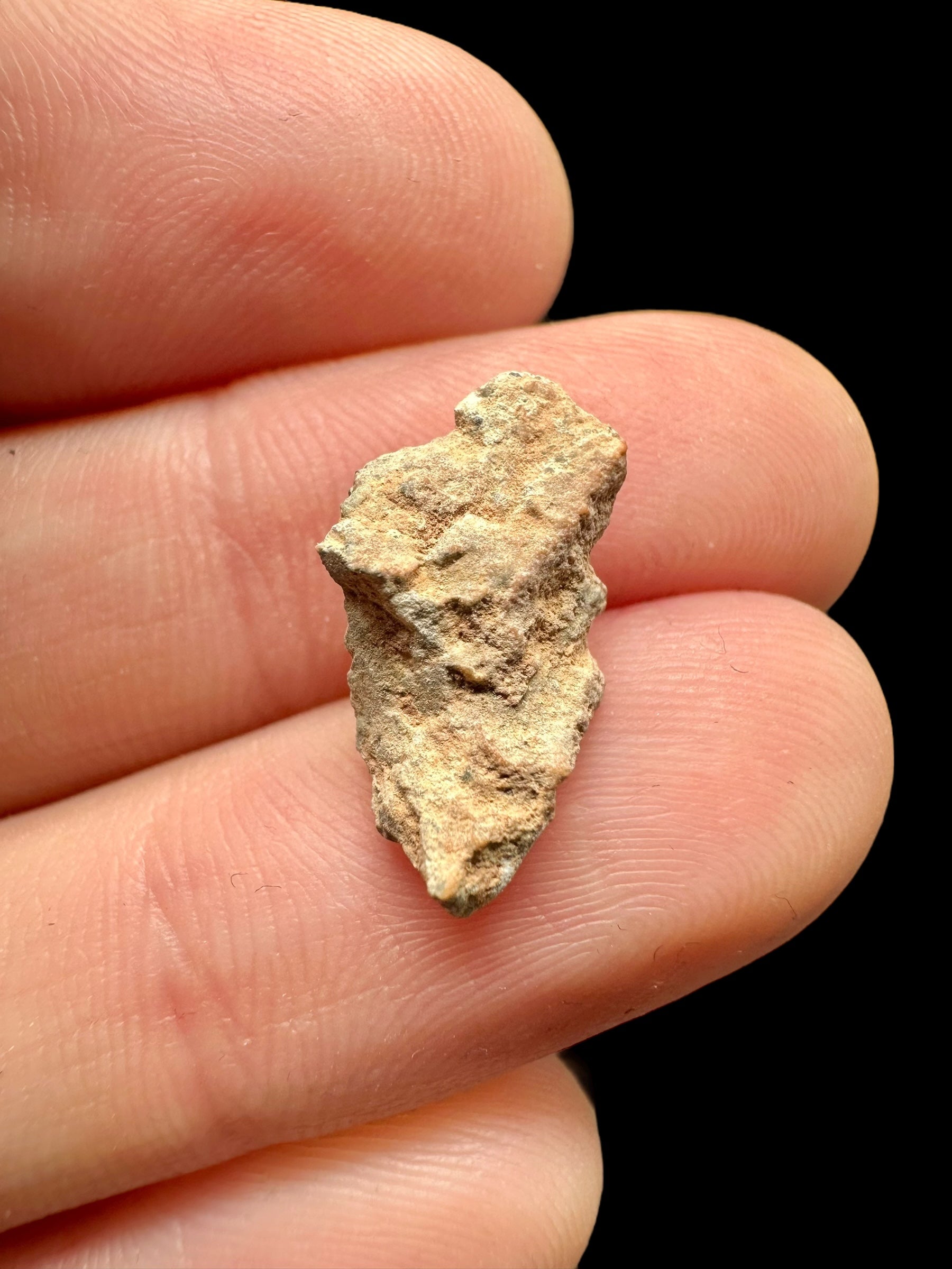 Lunar meteorite Bechar 007 – 0,7g – Algeria - MEBA68