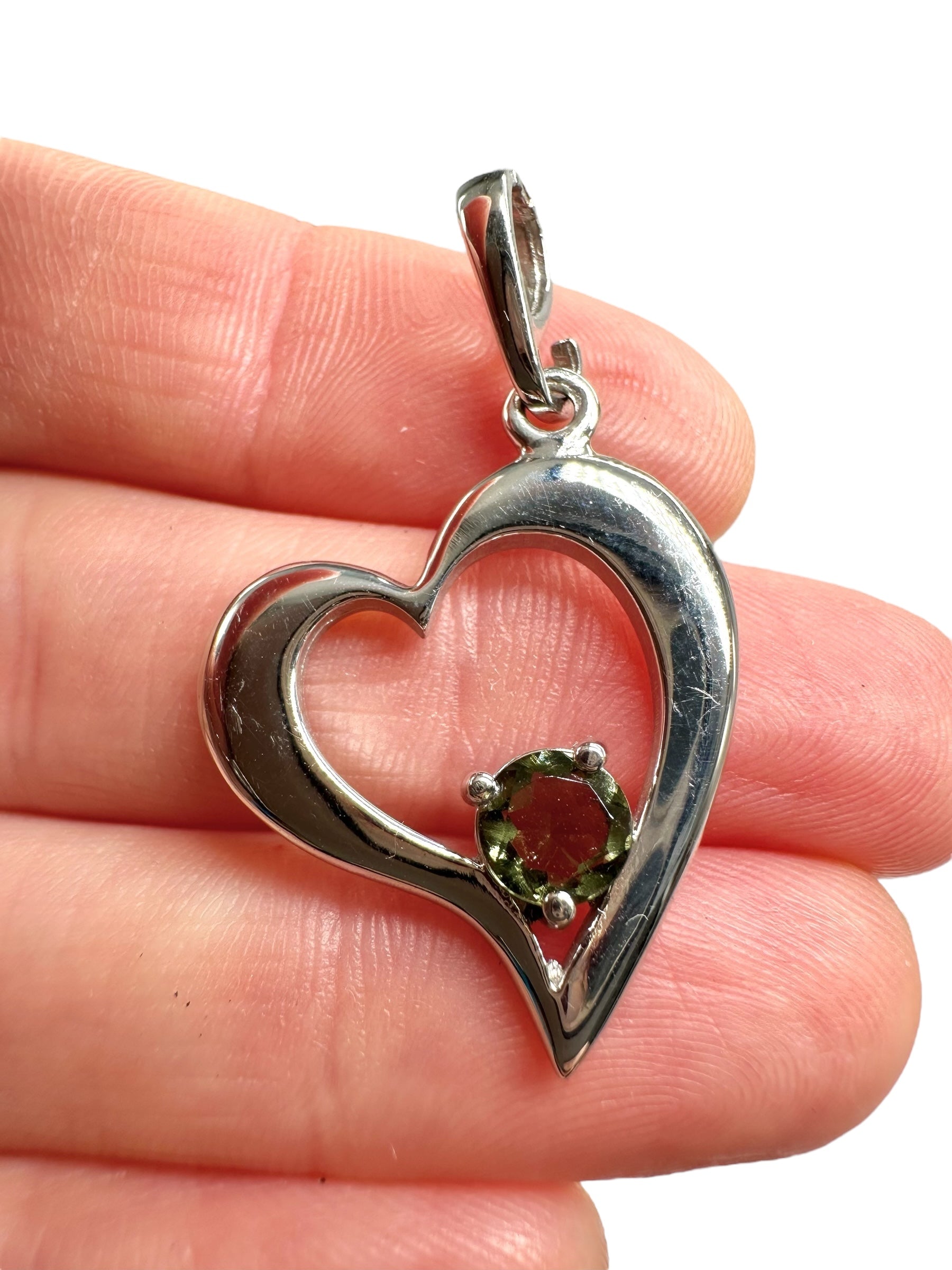 Silver heart-shaped pendant with faceted moldavite - SP/V685