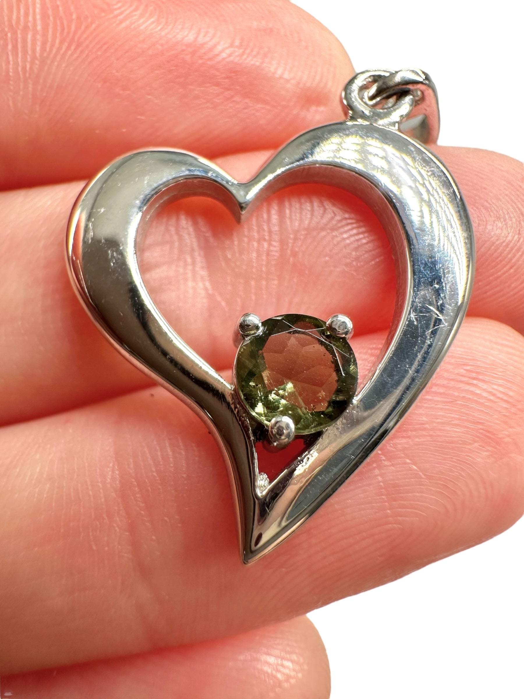 Silver heart-shaped pendant with faceted moldavite - SP/V685