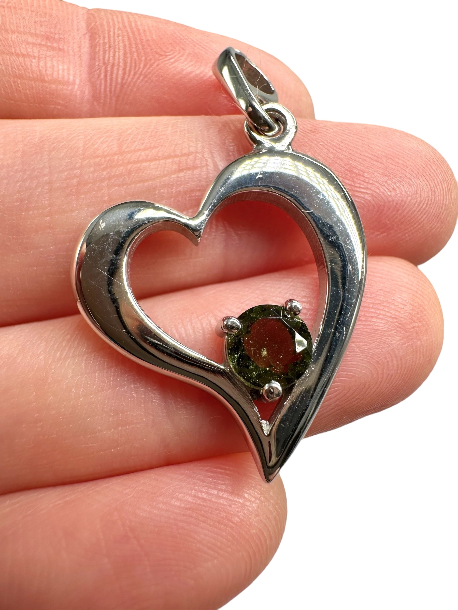 Silver heart-shaped pendant with faceted moldavite - SP/V686