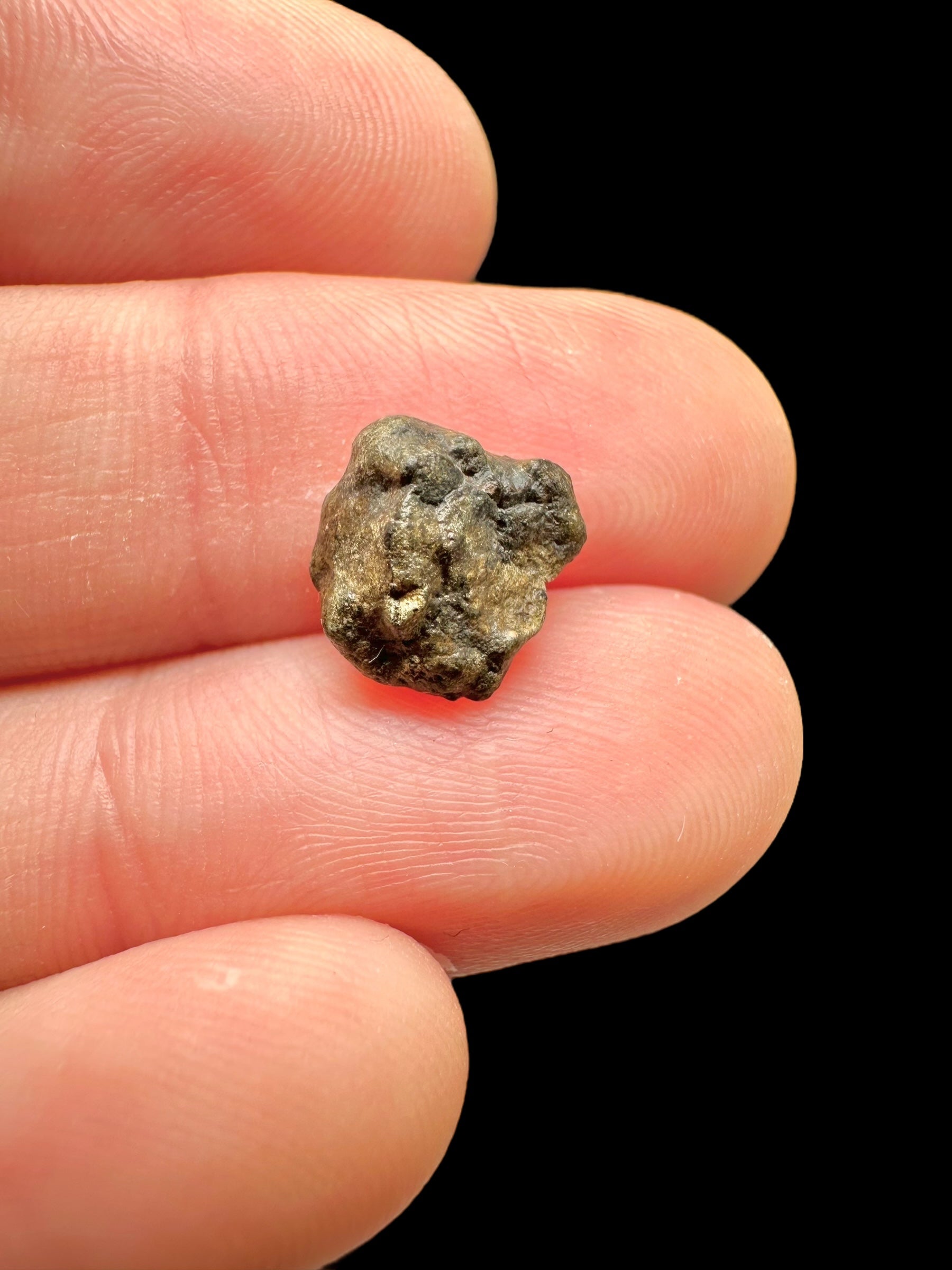 Meteorite Amgala 001 – 0,5g / raw – Western Sahara - MEAM34
