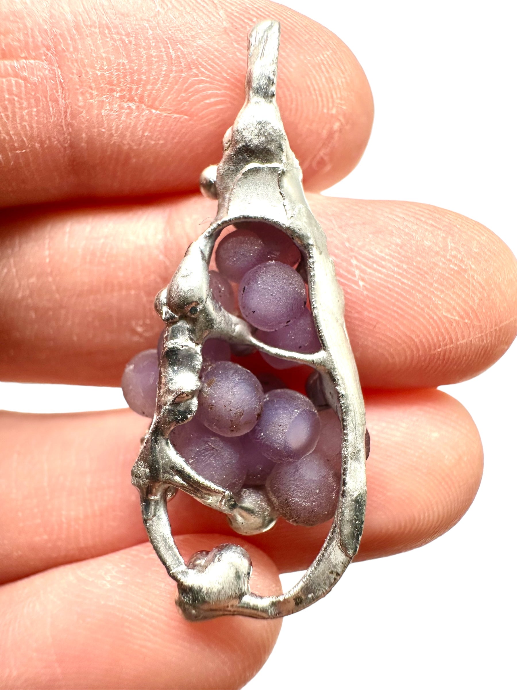 Grape chalcedony pendant - P/HCH19