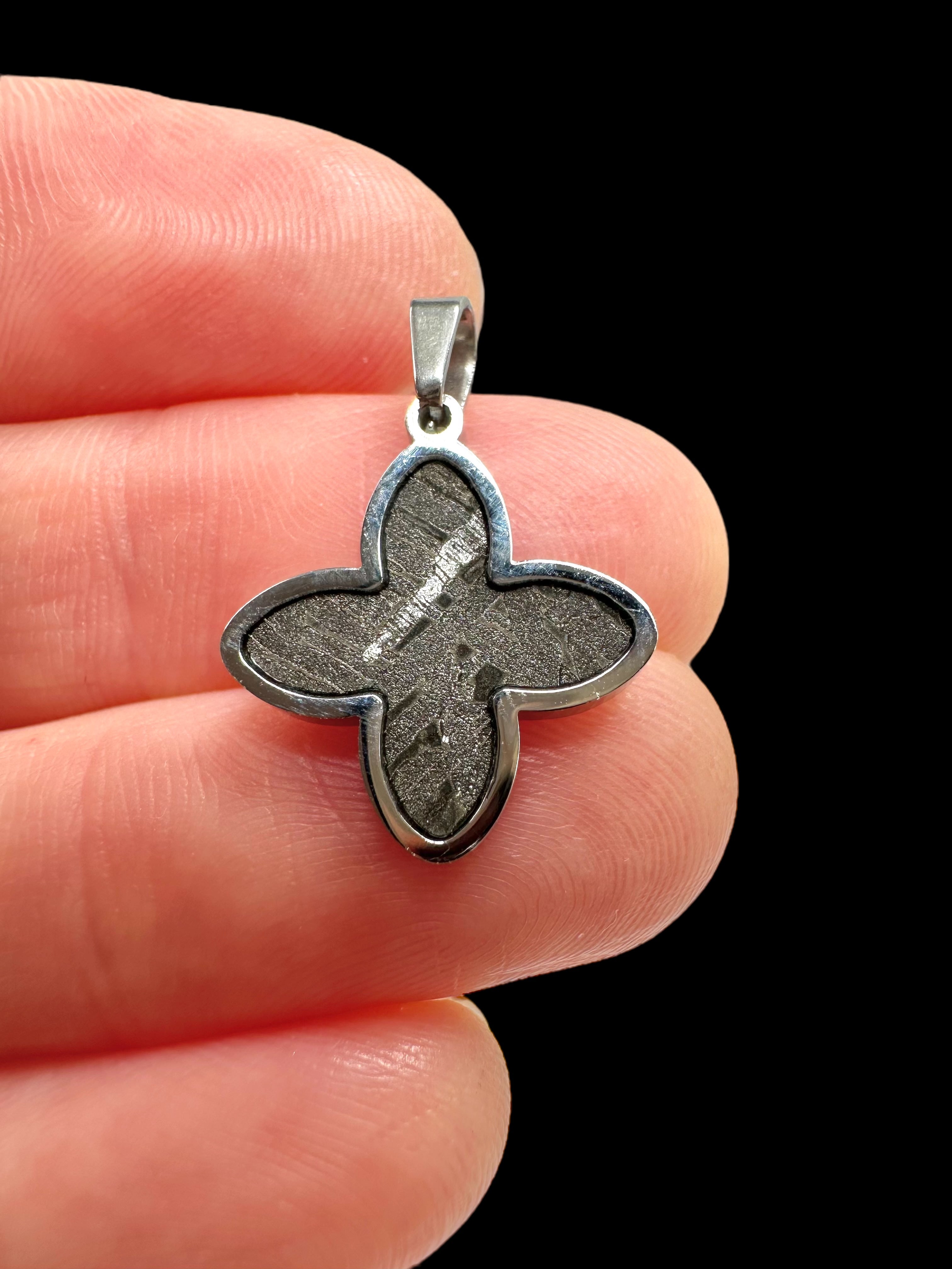 Aletai meteorite pendant - P/M089