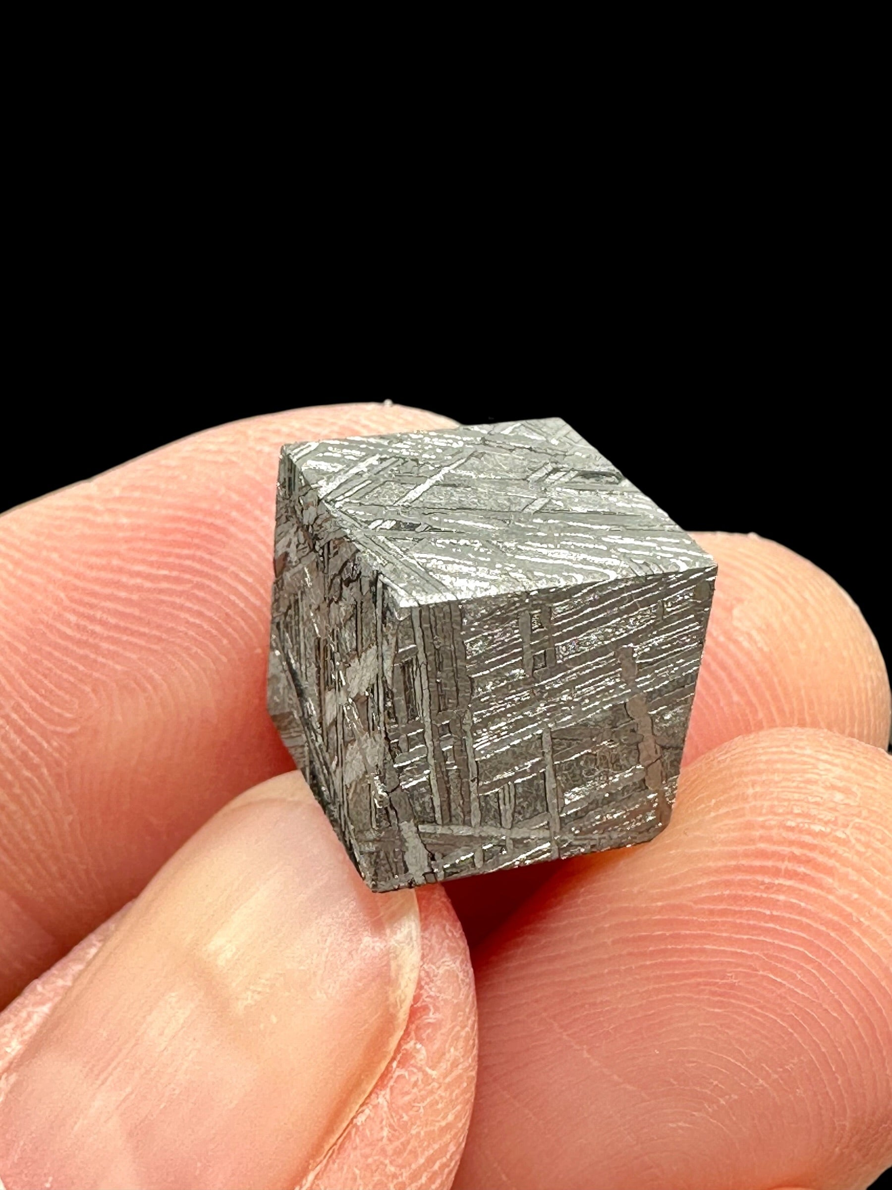 Meteorite Muonionalusta cube 10mm – Norrbotten, Sweden - MEMO148