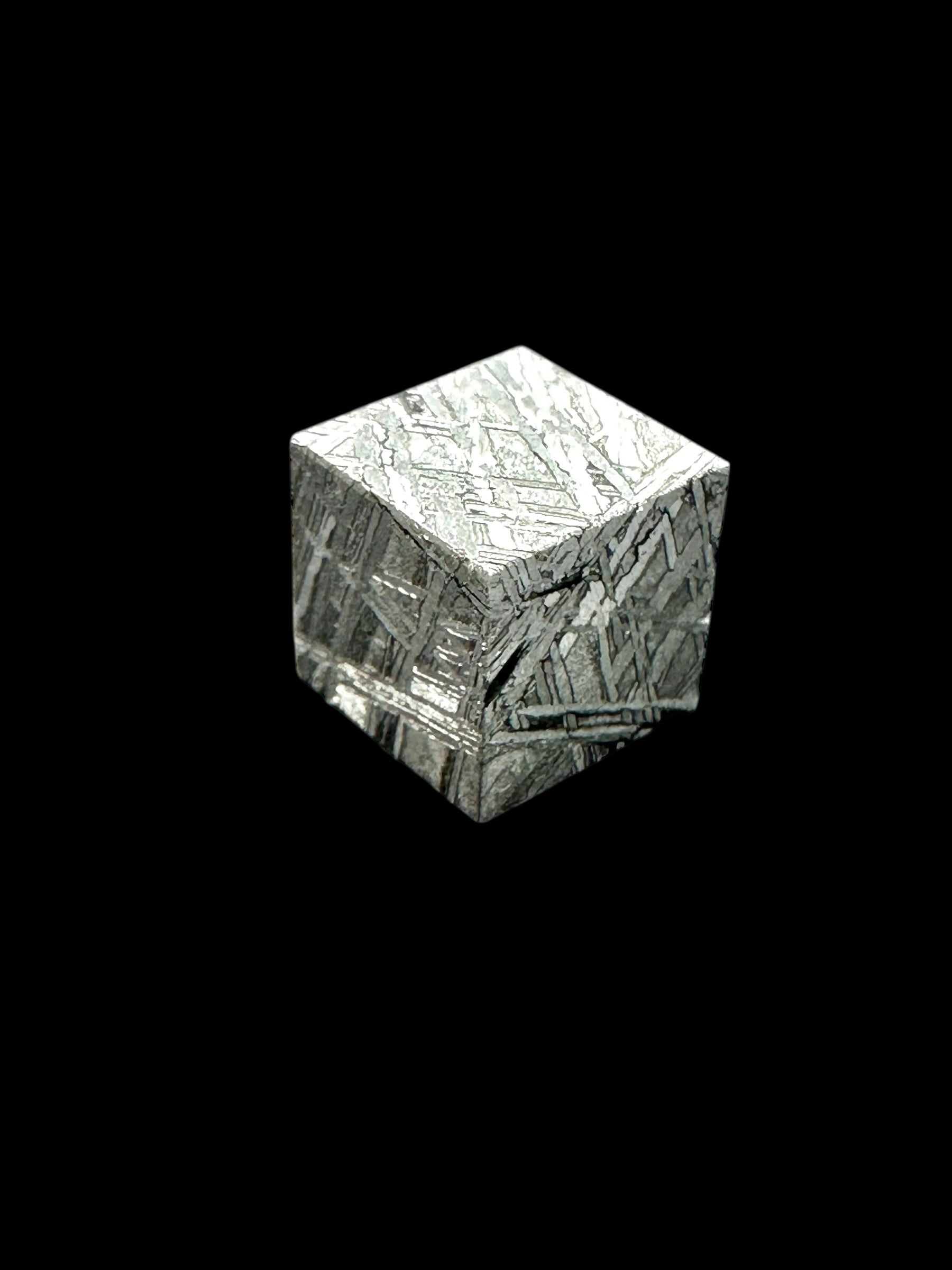 Meteorite Muonionalusta cube 10mm – Norrbotten, Sweden - MEMO148