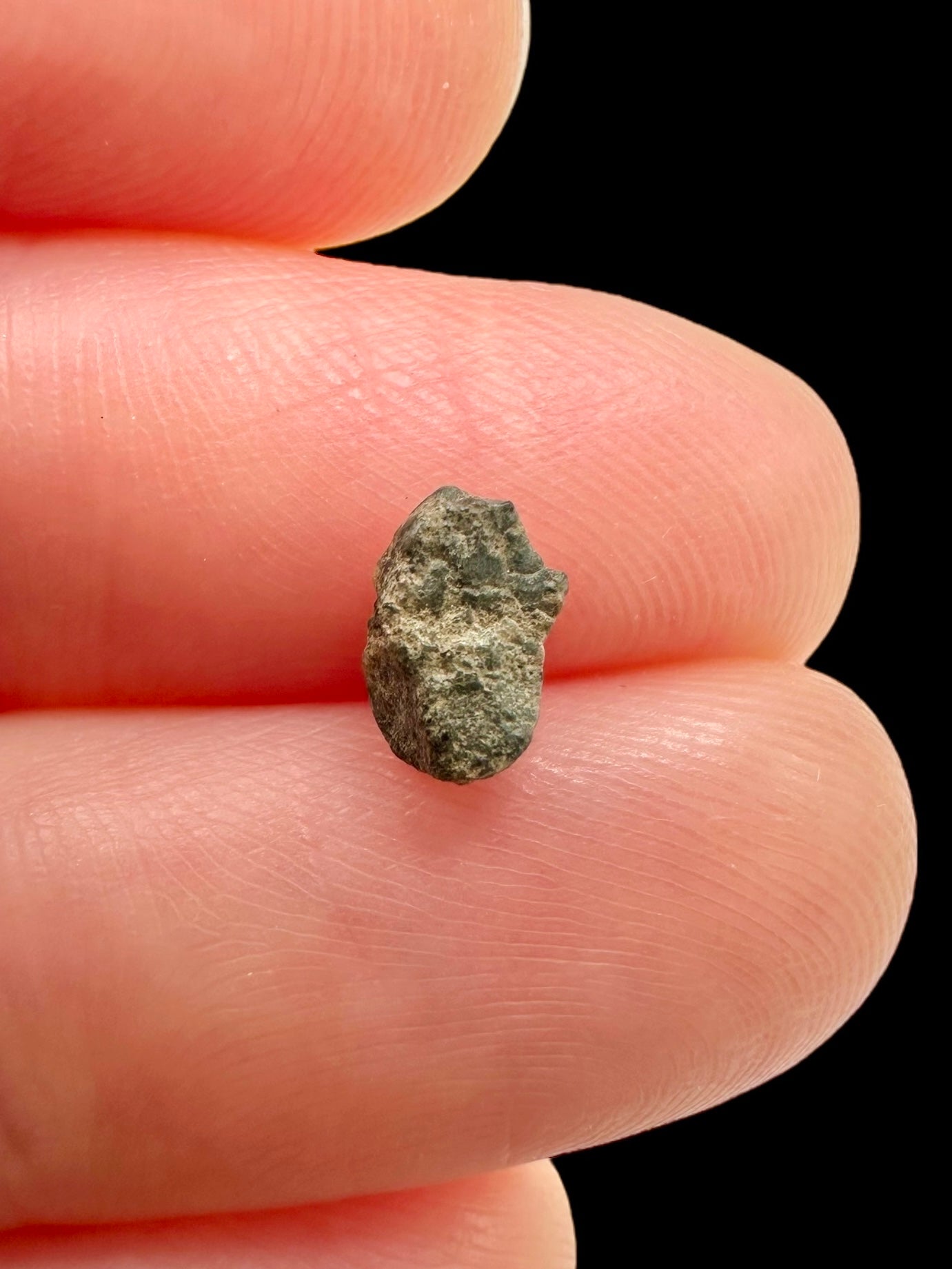 Lunar meteorite Bechar 003/006 – 0,1g – Algeria - MEBA80