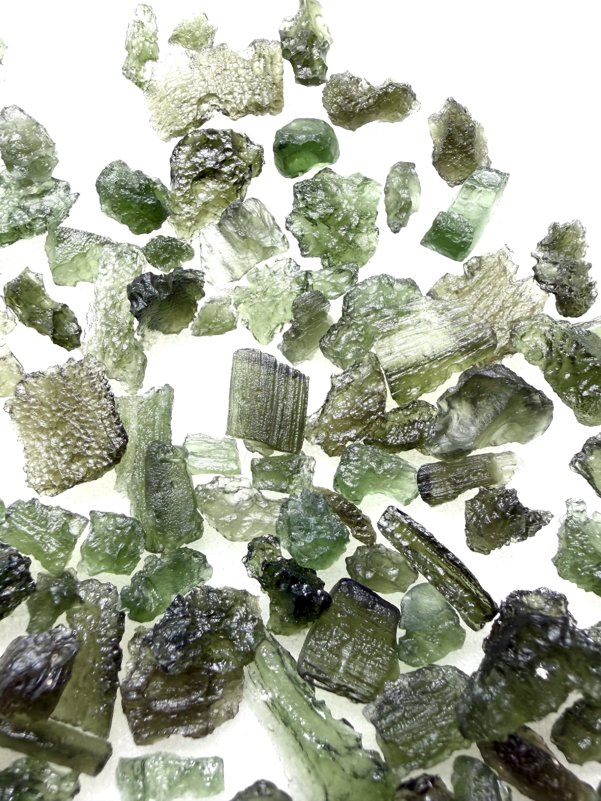 Moldavites from Chlum 0-1g – Undamaged – 100g - VVEL68