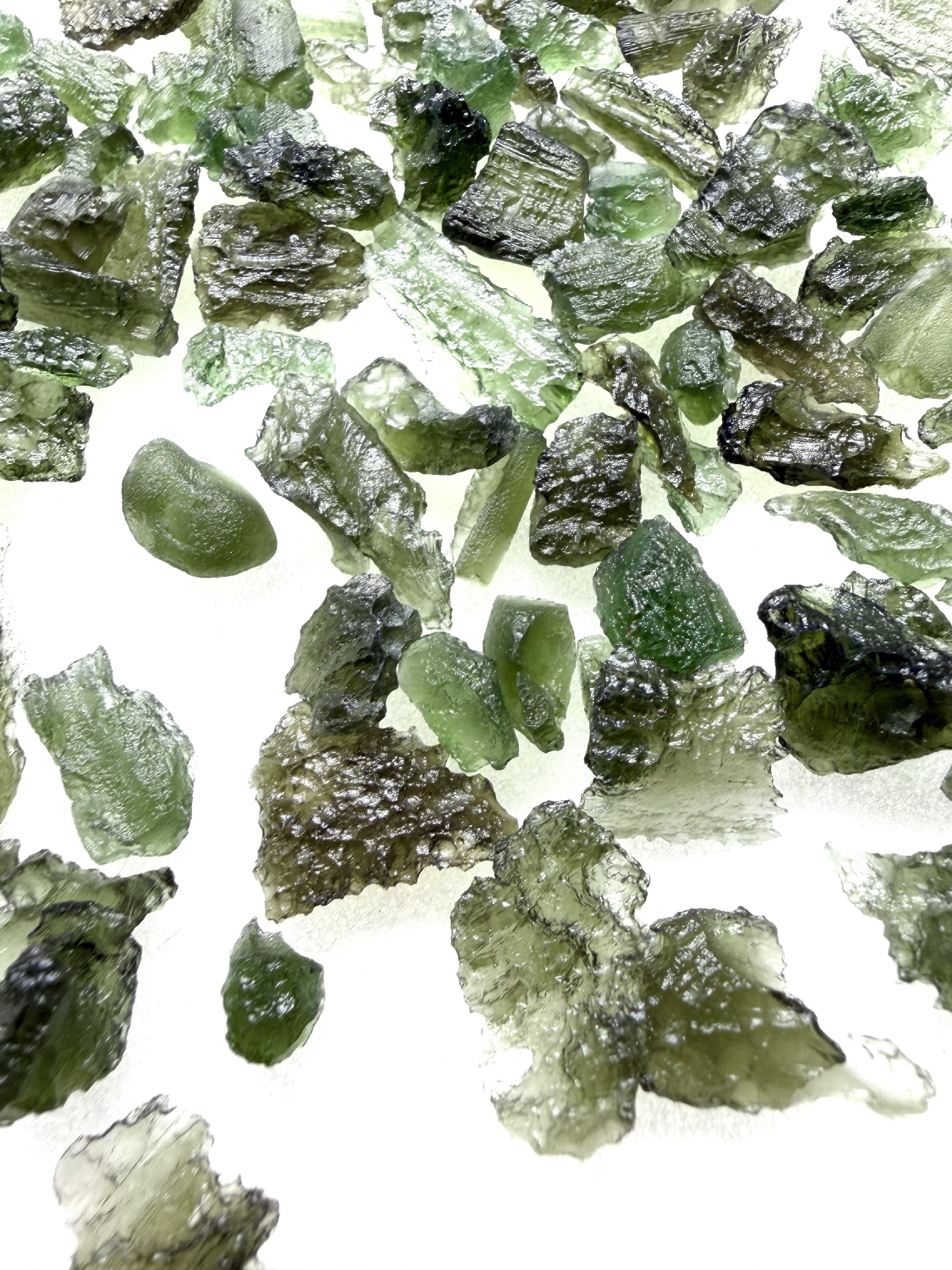 Moldavites from Chlum 0-1g – Undamaged – 100g - VVEL68