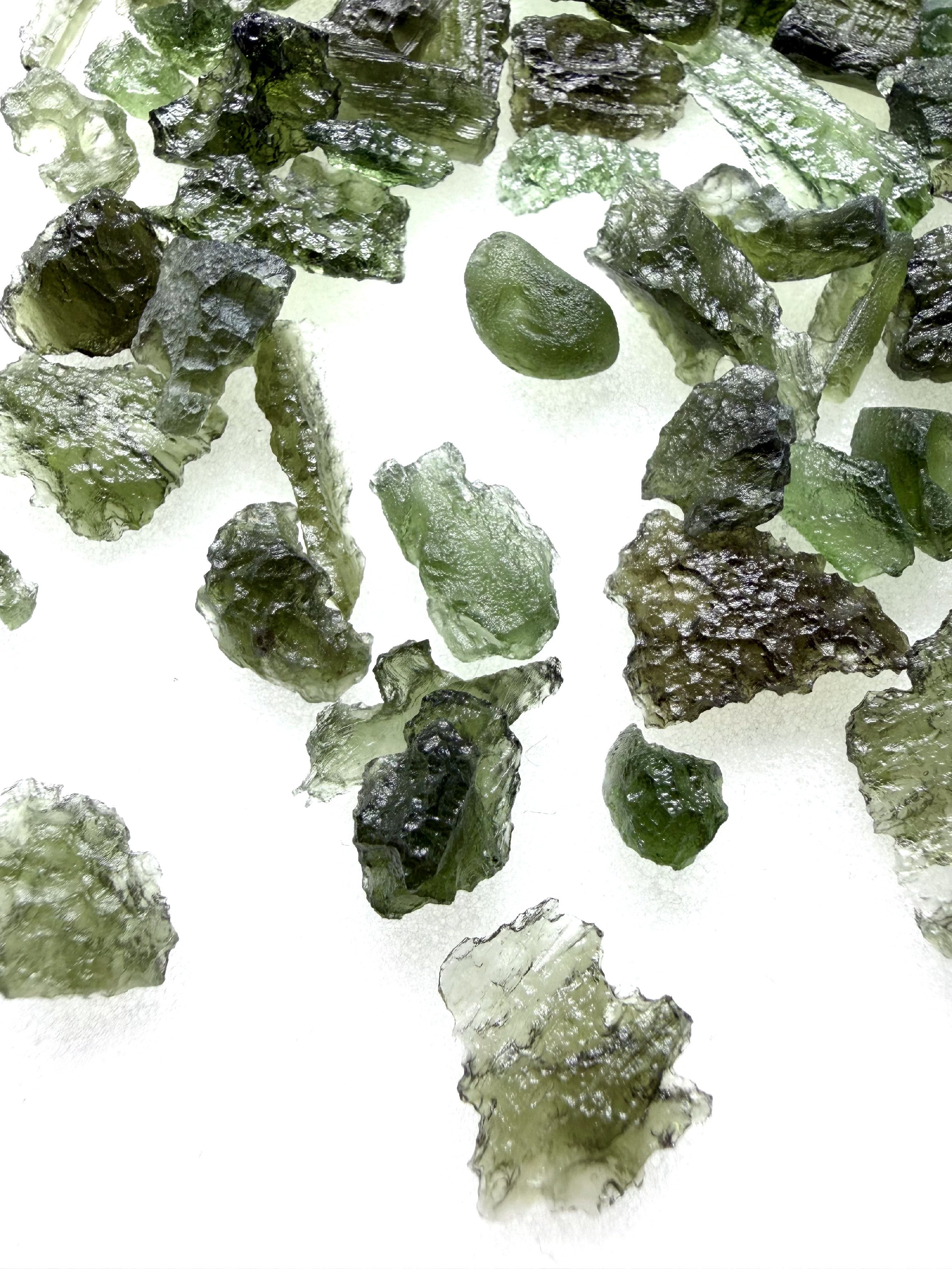 Moldavites from Chlum 0-1g – Undamaged – 100g - VVEL68