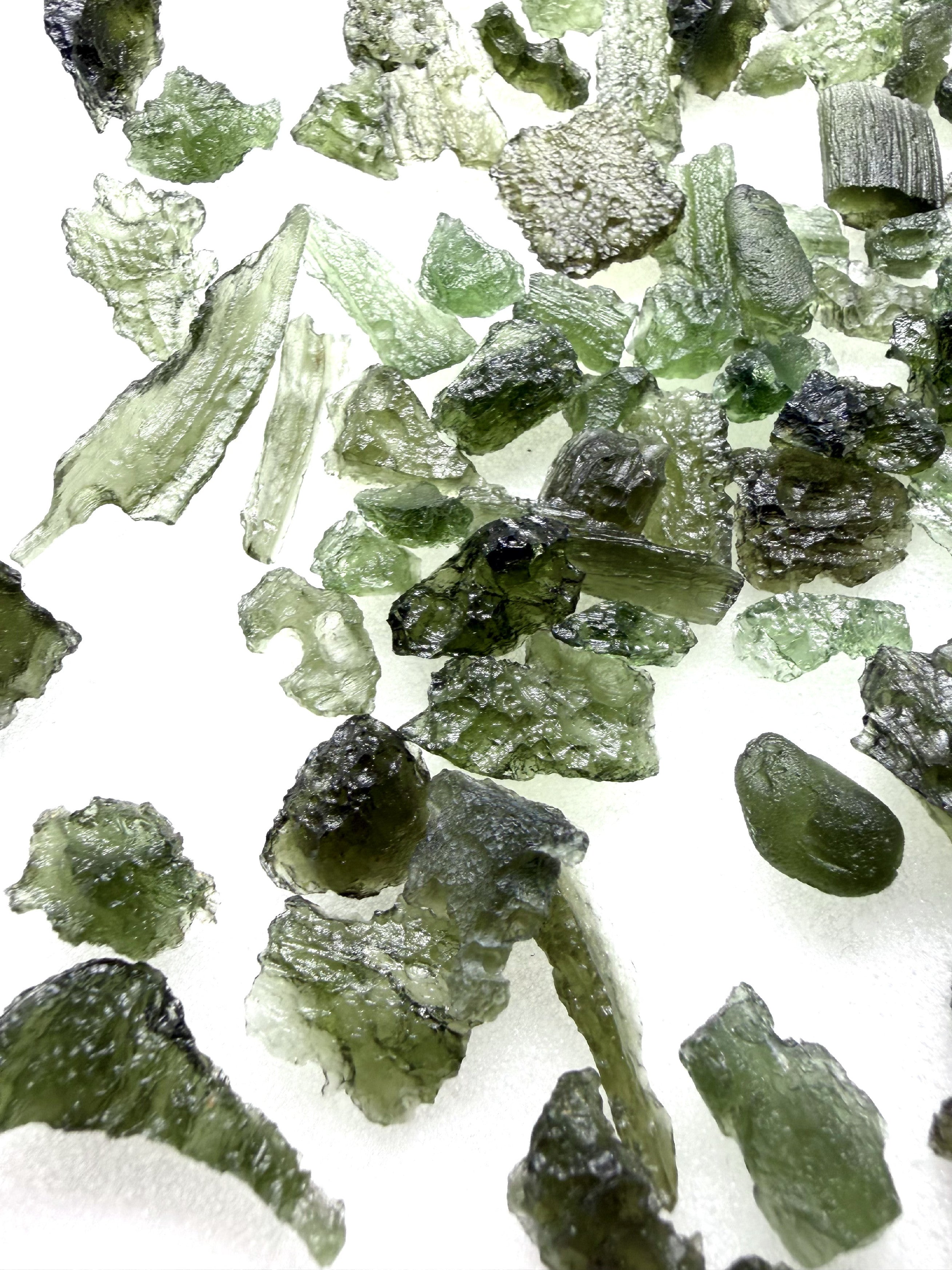 Moldavites from Chlum 0-1g – Undamaged – 100g - VVEL68