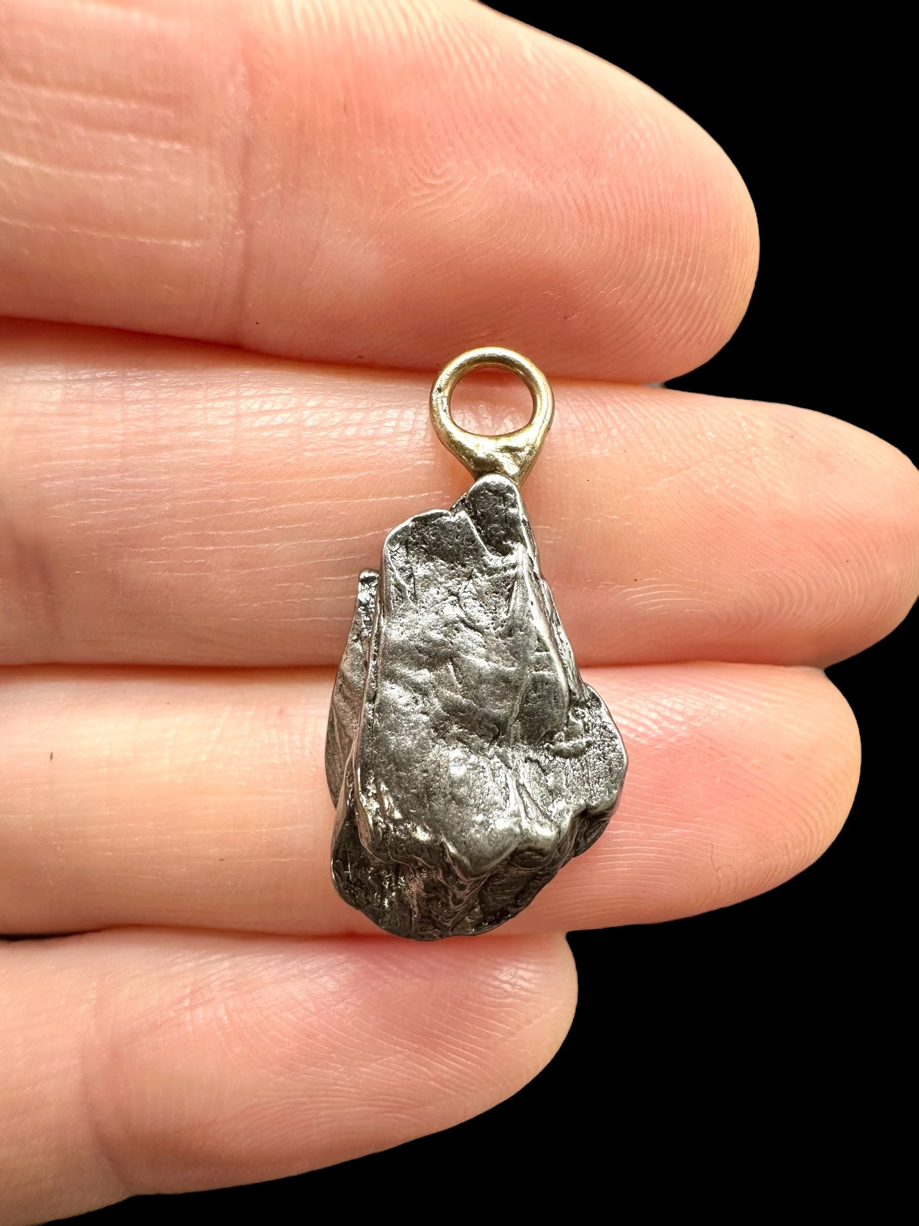 Iron meteorite pendant 3,4g - P/ZM029
