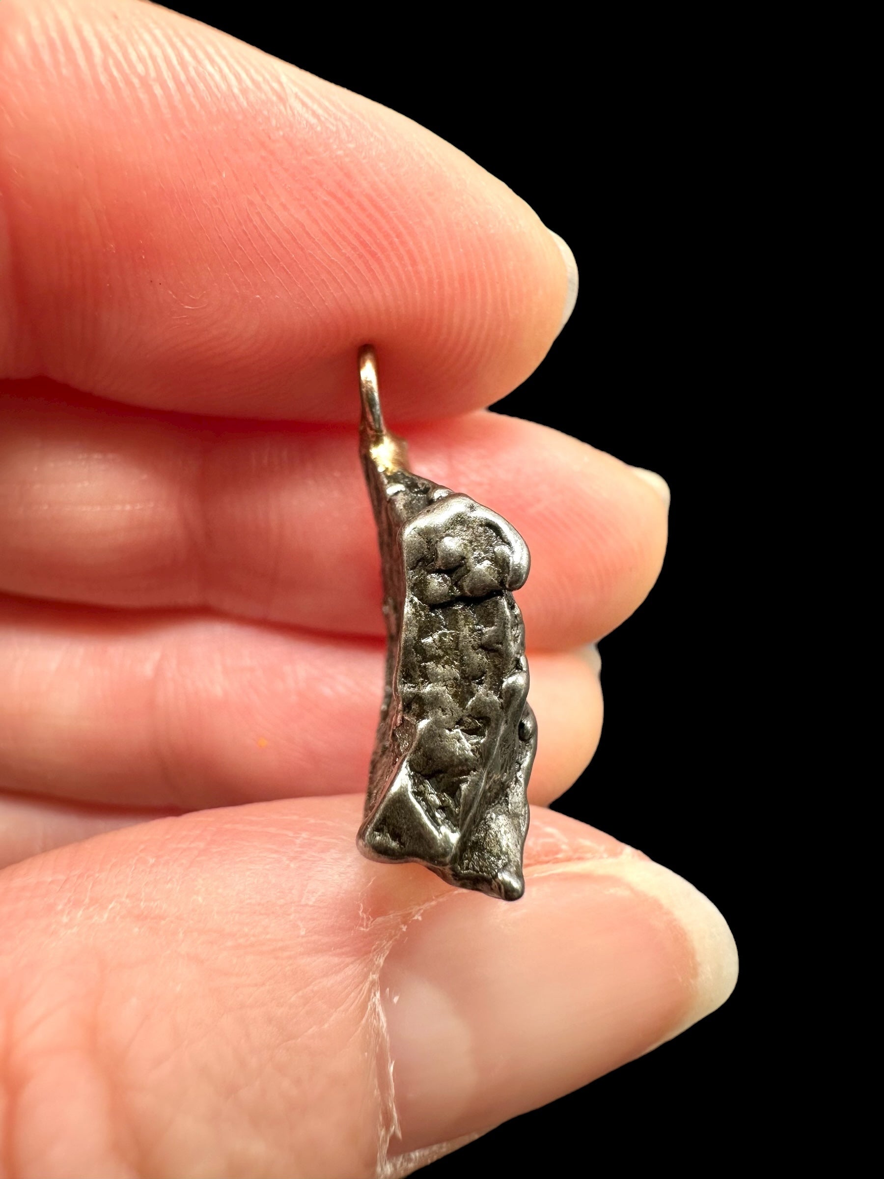 Iron meteorite pendant 4g - P/ZM056